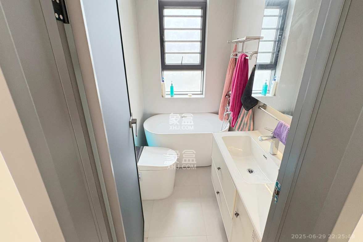 三角花园星城 3室2厅2卫 238.0万 三角花园星城 3室2厅2卫 238.0万卫生间