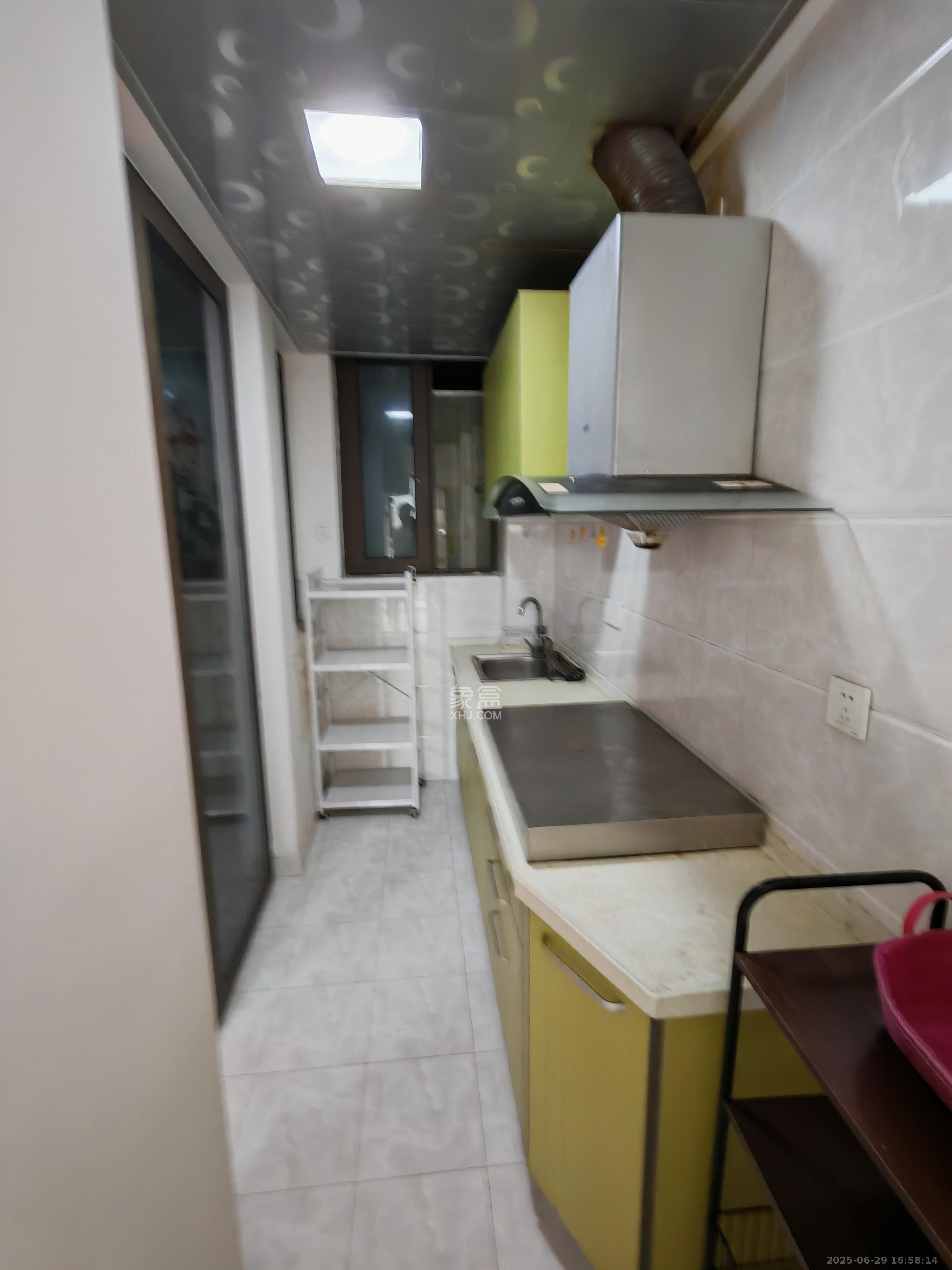 绿地公馆(绿地名邸) 1室1厅1卫 1500.0元/月 绿地公馆(绿地名邸) 1室1厅1卫 1500.0元/月室内图