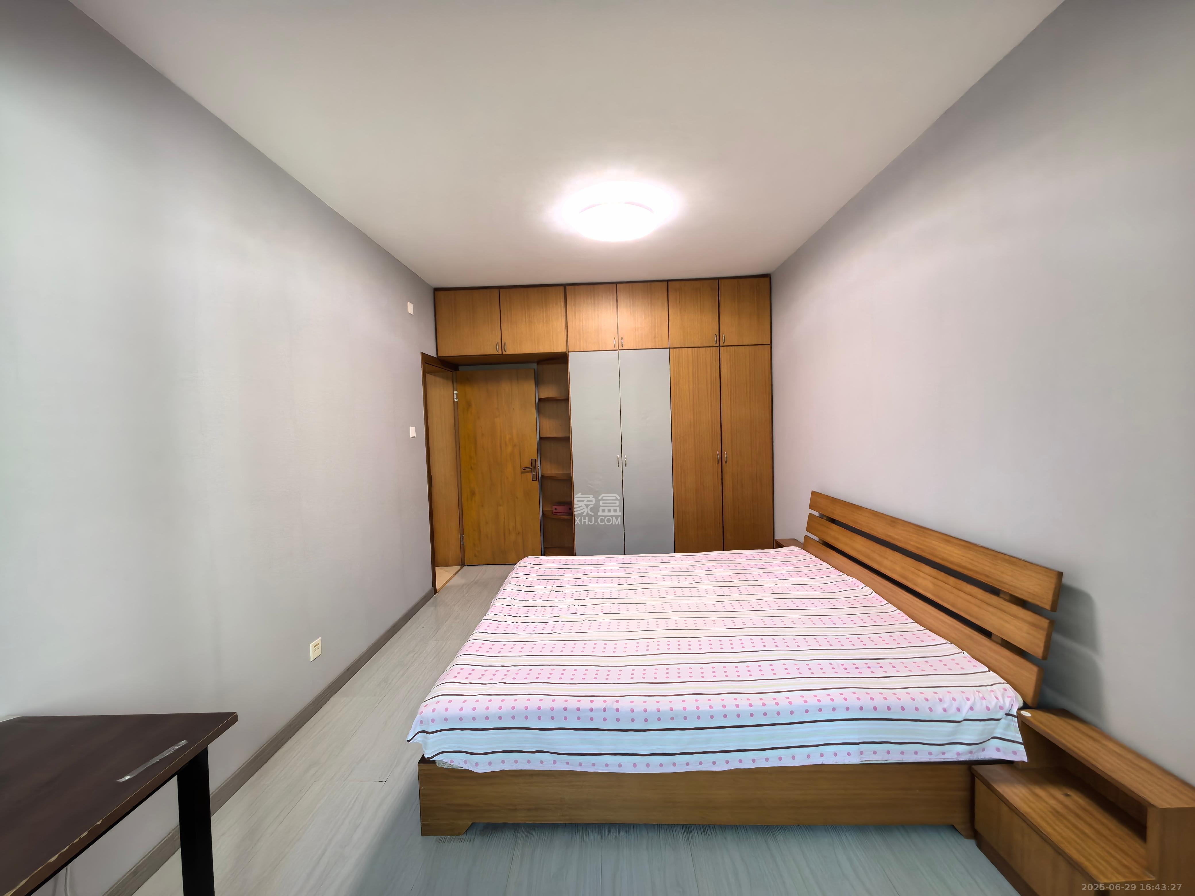 咸嘉新村嘉明苑  2室2厅1卫   1600.00元/月室内图