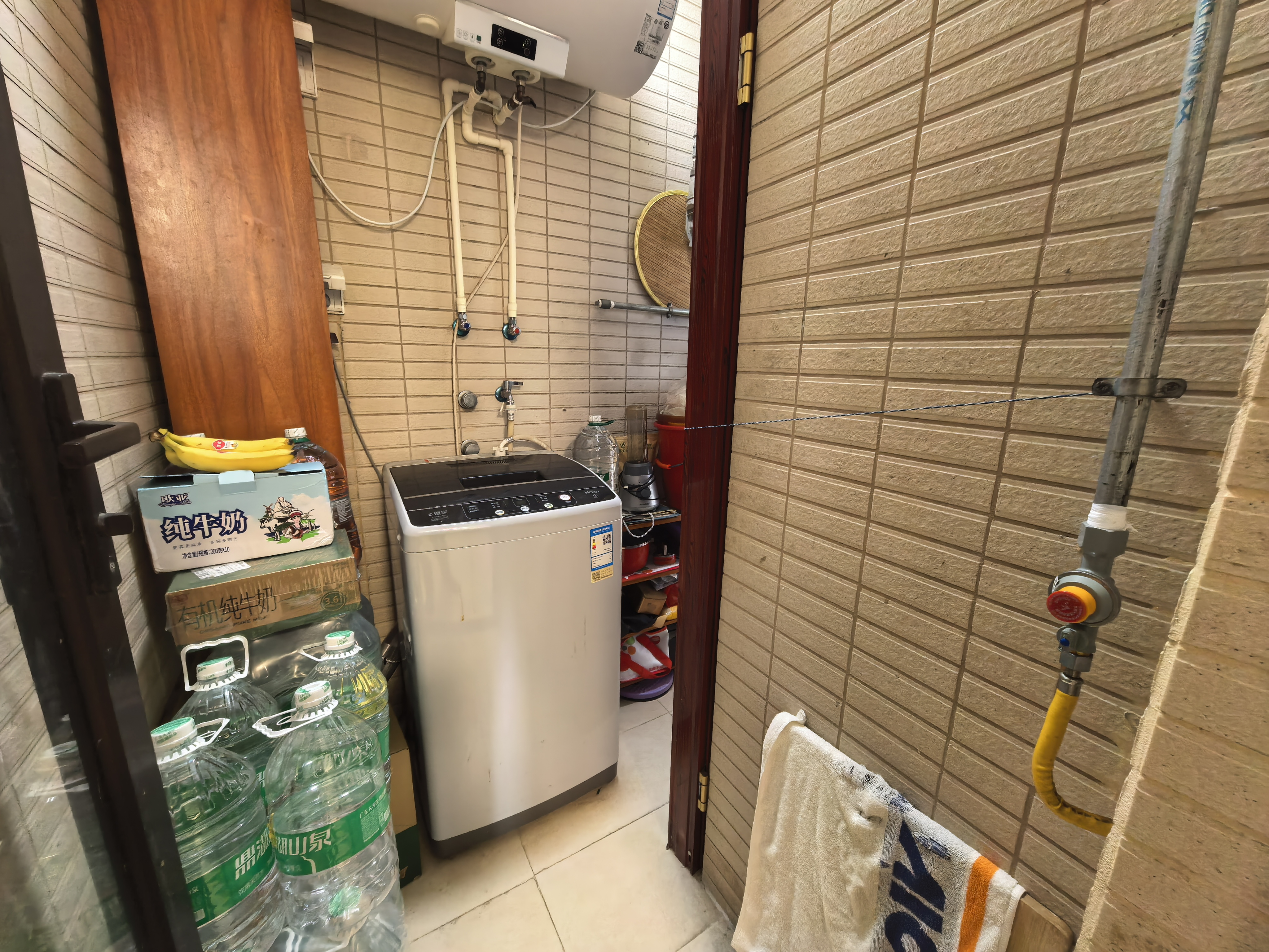 中海锦城  2室2厅1卫   136.00万客厅