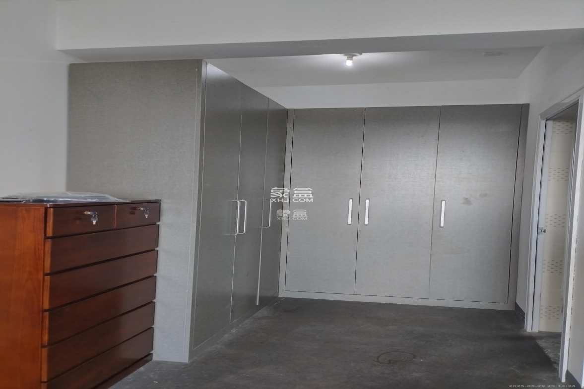 湘江壹号一二三期(创远湘江壹号)  2室2厅2卫    3280.0元/月 湘江壹号一二三期(创远湘江壹号)  2室2厅2卫    3280.0元/月室内图