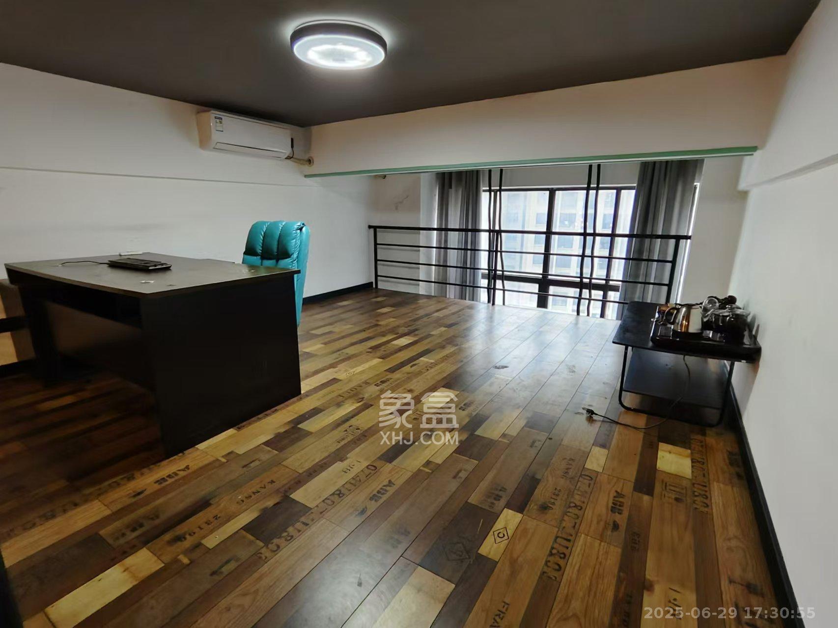 金科时代中心 1室1厅1卫 1500.0元/月 金科时代中心 1室1厅1卫 1500.0元/月室内图