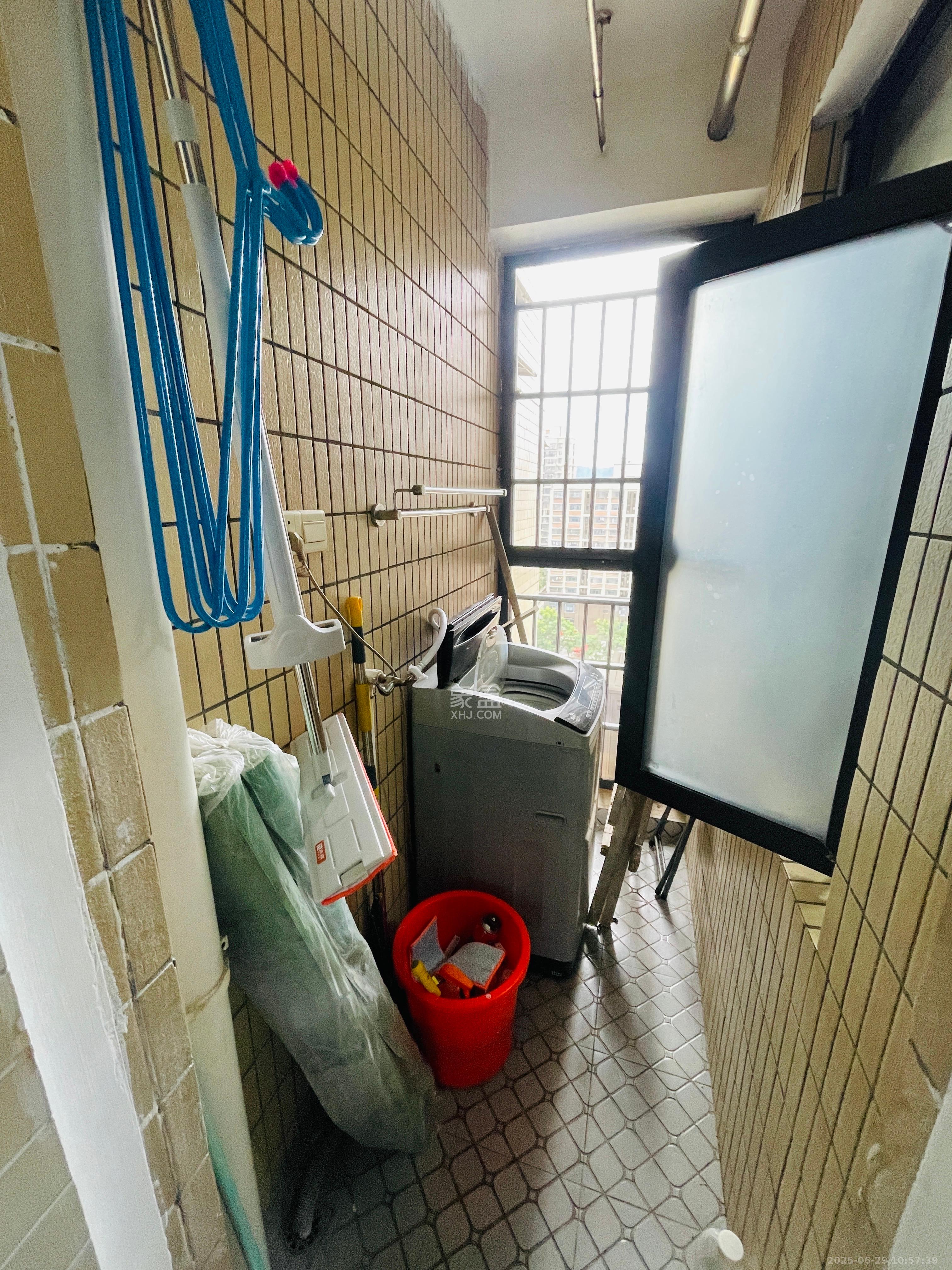 恒万西溪里 3室2厅1卫 3200.0元/月 恒万西溪里 3室2厅1卫 3200.0元/月室内图