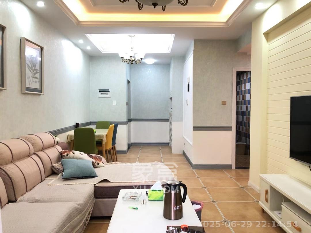 夏威夷碧水春城（碧桂园城市花园）  3室2厅2卫   2600.00元/月室内图