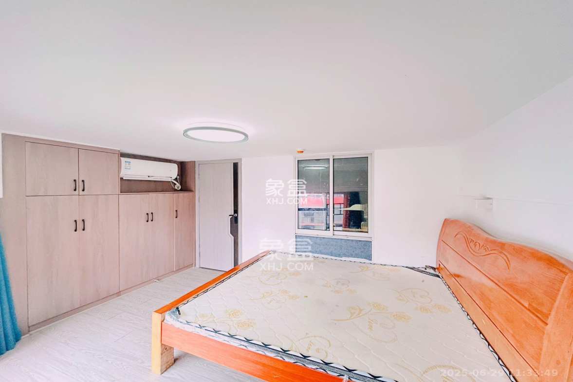 荣盛花语书苑  2室1厅1卫    1950.0元/月 荣盛花语书苑  2室1厅1卫    1950.0元/月室内图