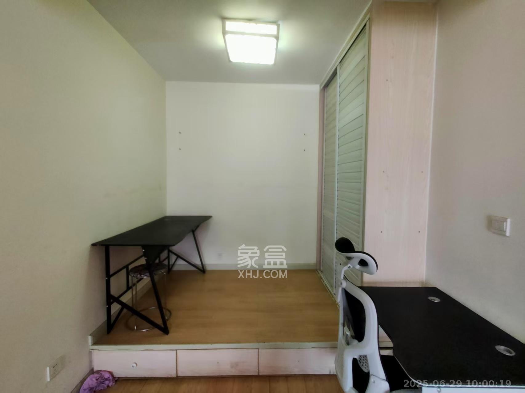 联美品格  3室2厅1卫    1900.0元/月 联美品格  3室2厅1卫    1900.0元/月室内图