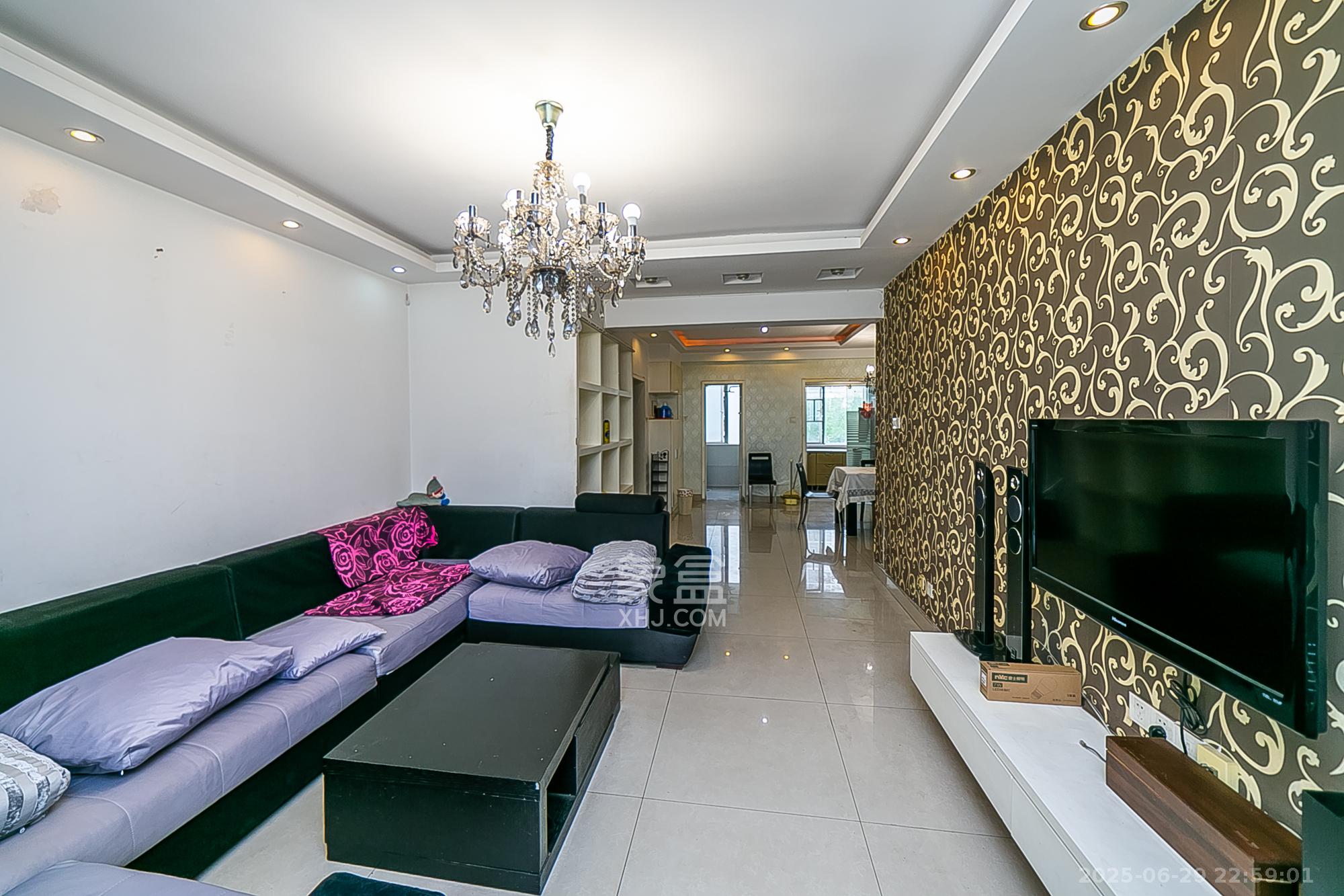 天鸿天府(天鸿中央大院)  3室2厅2卫    95.0万 天鸿天府(天鸿中央大院)  3室2厅2卫    95.0万客厅