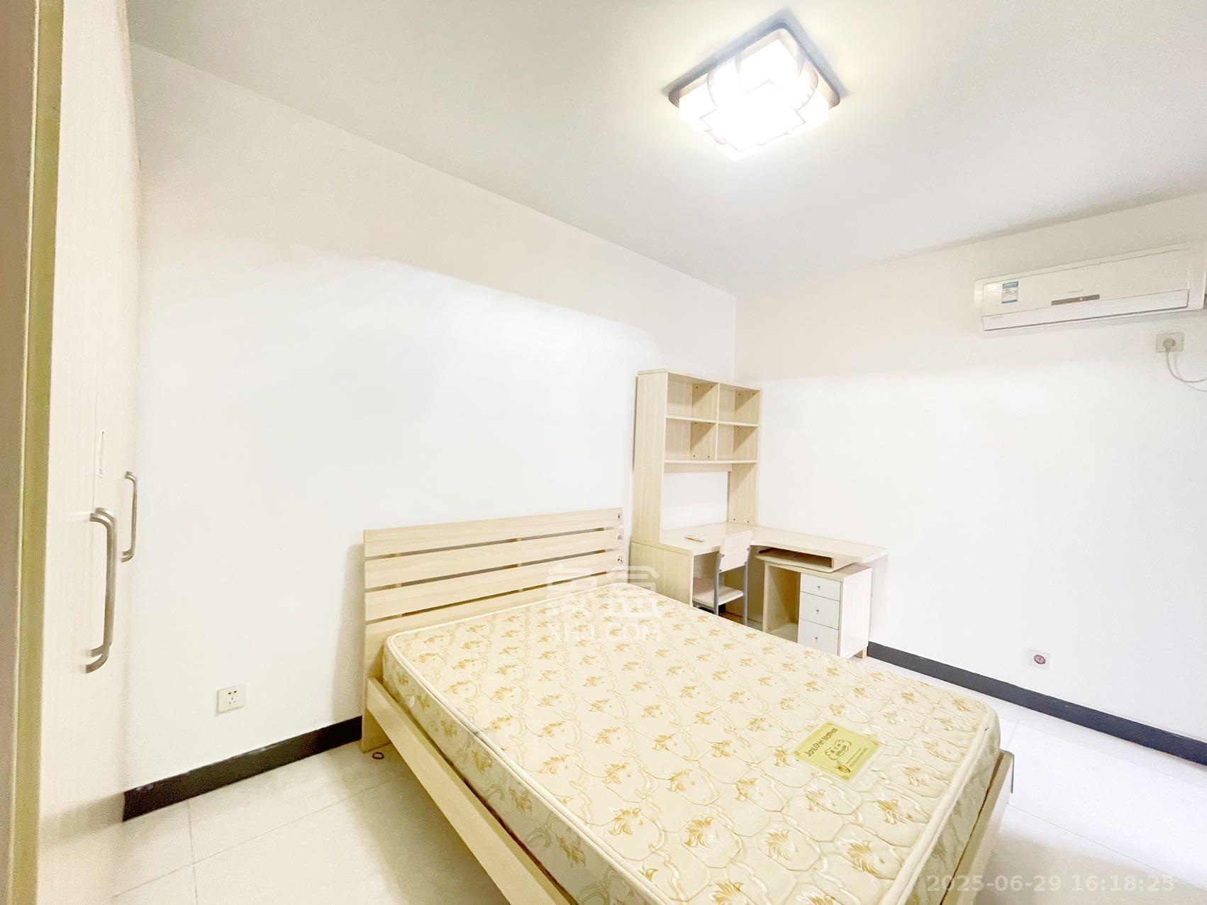 龙王港社区  2室2厅1卫   2600.00元/月室内图