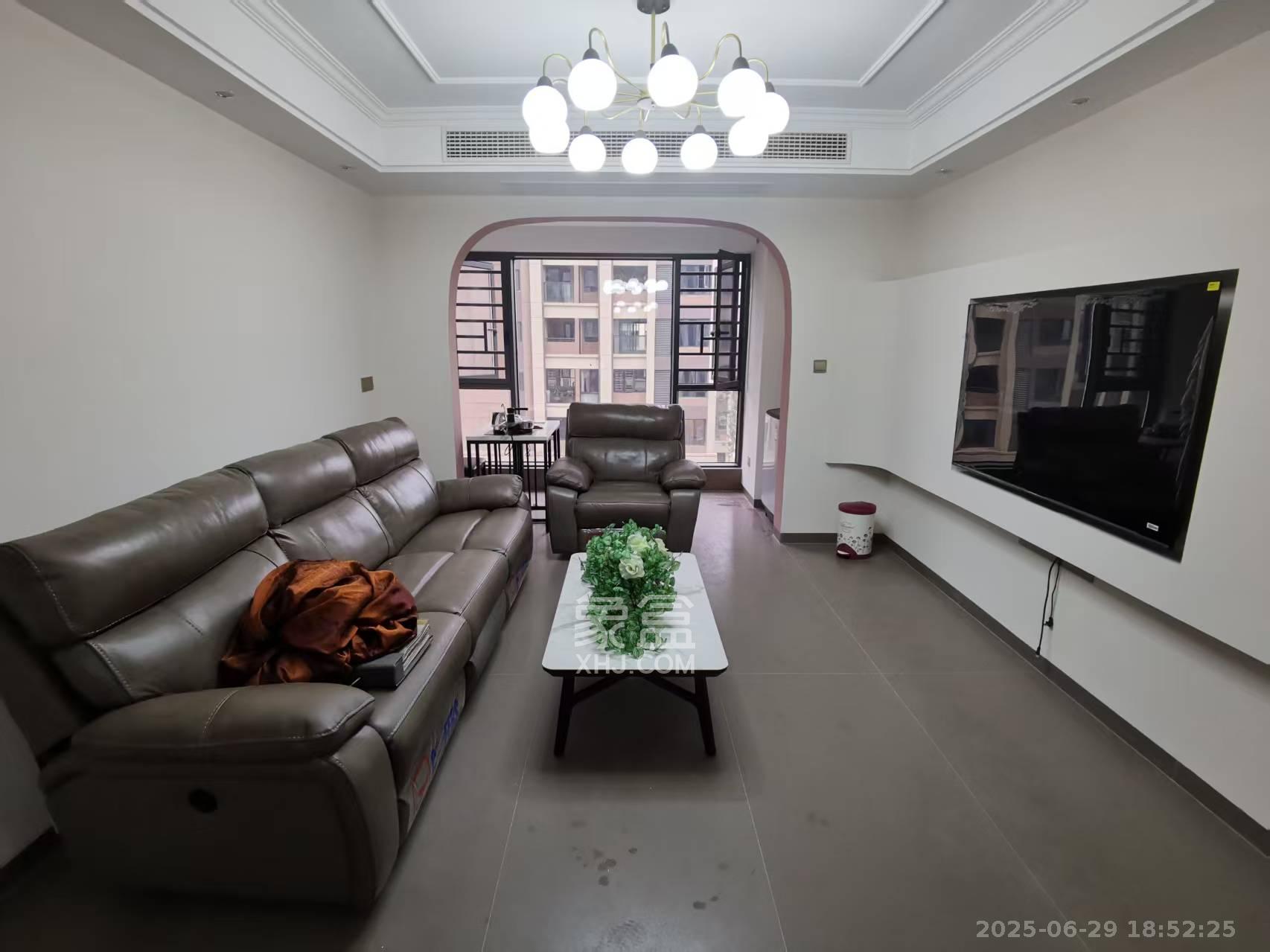 汉唐世家一期  3室2厅2卫    3000.0元/月 汉唐世家一期  3室2厅2卫    3000.0元/月室内图