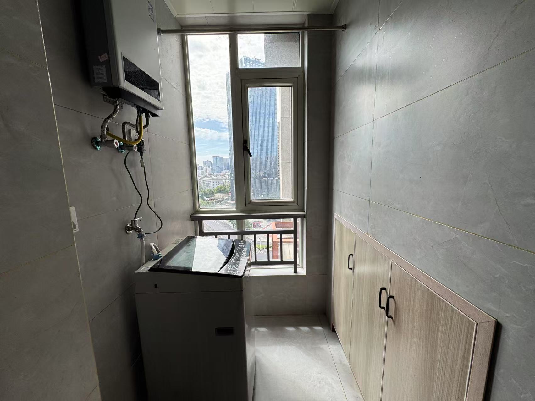 庐山一号 1室1厅1卫 25.0万 庐山一号 1室1厅1卫 25.0万室内图