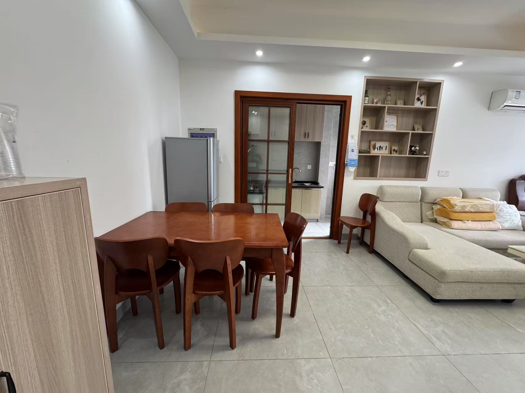 庐山一号 1室1厅1卫 25.0万 庐山一号 1室1厅1卫 25.0万室内图