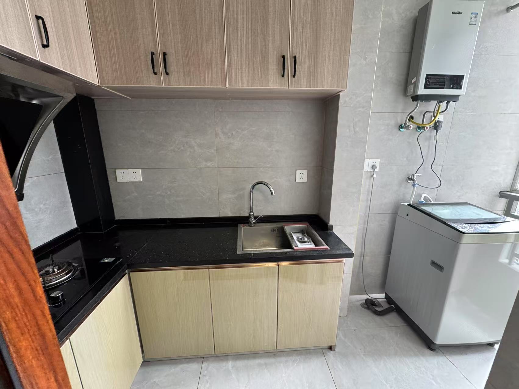 庐山一号 1室1厅1卫 25.0万 庐山一号 1室1厅1卫 25.0万室内图