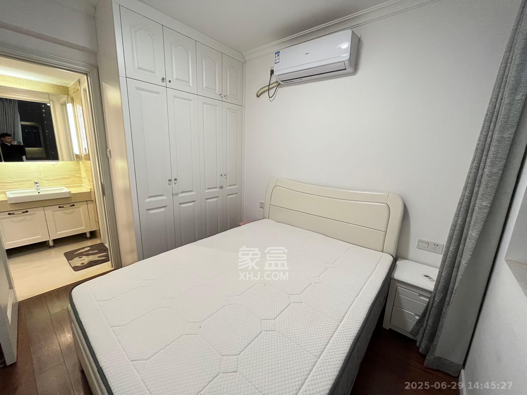 万科魅力之城观澜里 3室2厅2卫 2600.0元/月 万科魅力之城观澜里 3室2厅2卫 2600.0元/月室内图