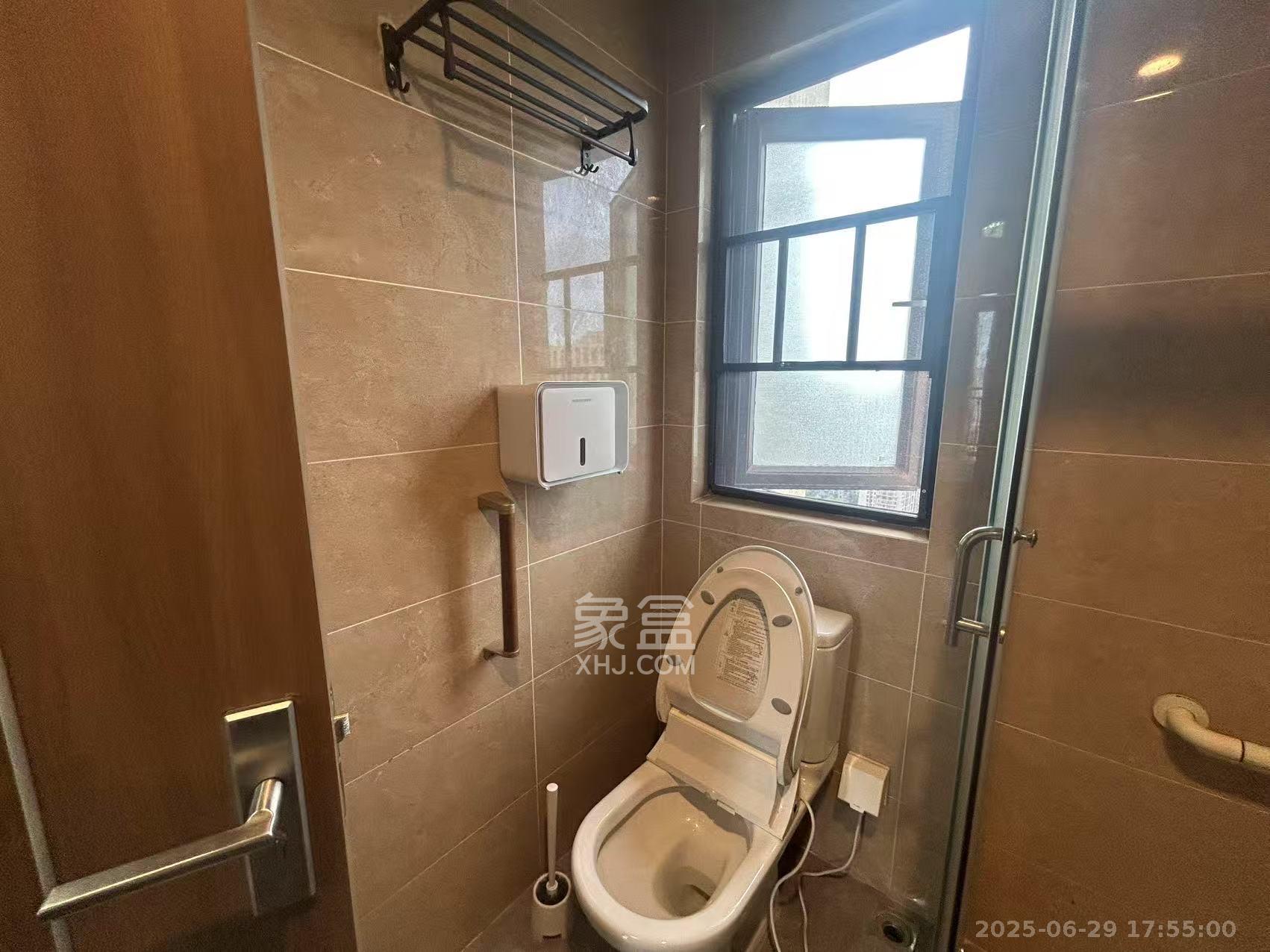 保利茉莉公馆  4室2厅2卫   3800.00元/月室内图