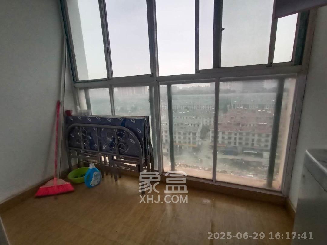 恒丰天湘华庭  1室1厅1卫   1700.00元/月室内图