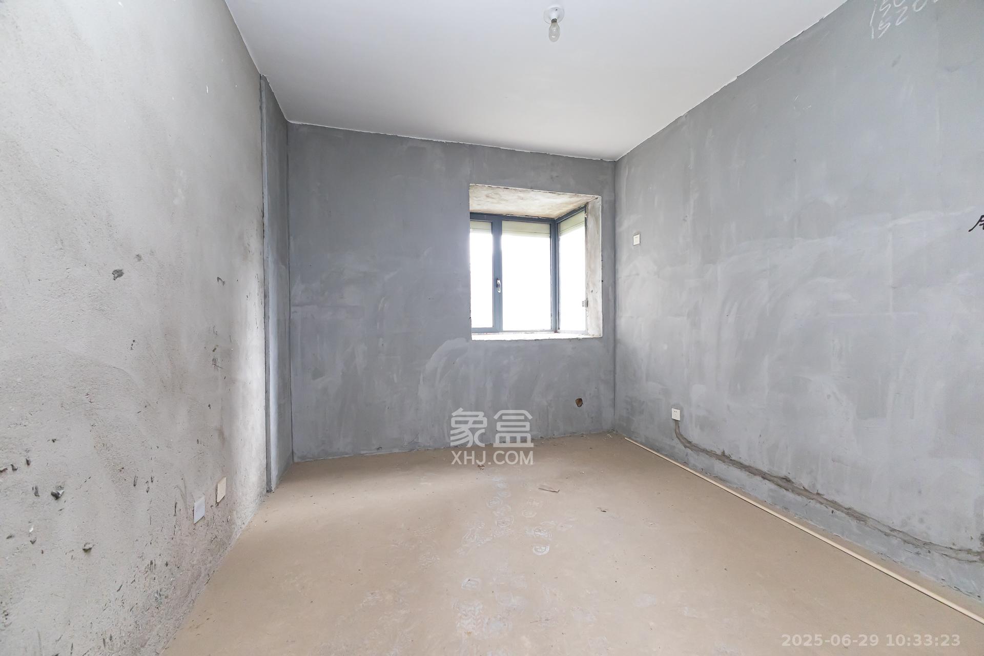 明发国际城 3室2厅1卫 75.0万 明发国际城 3室2厅1卫 75.0万卧室