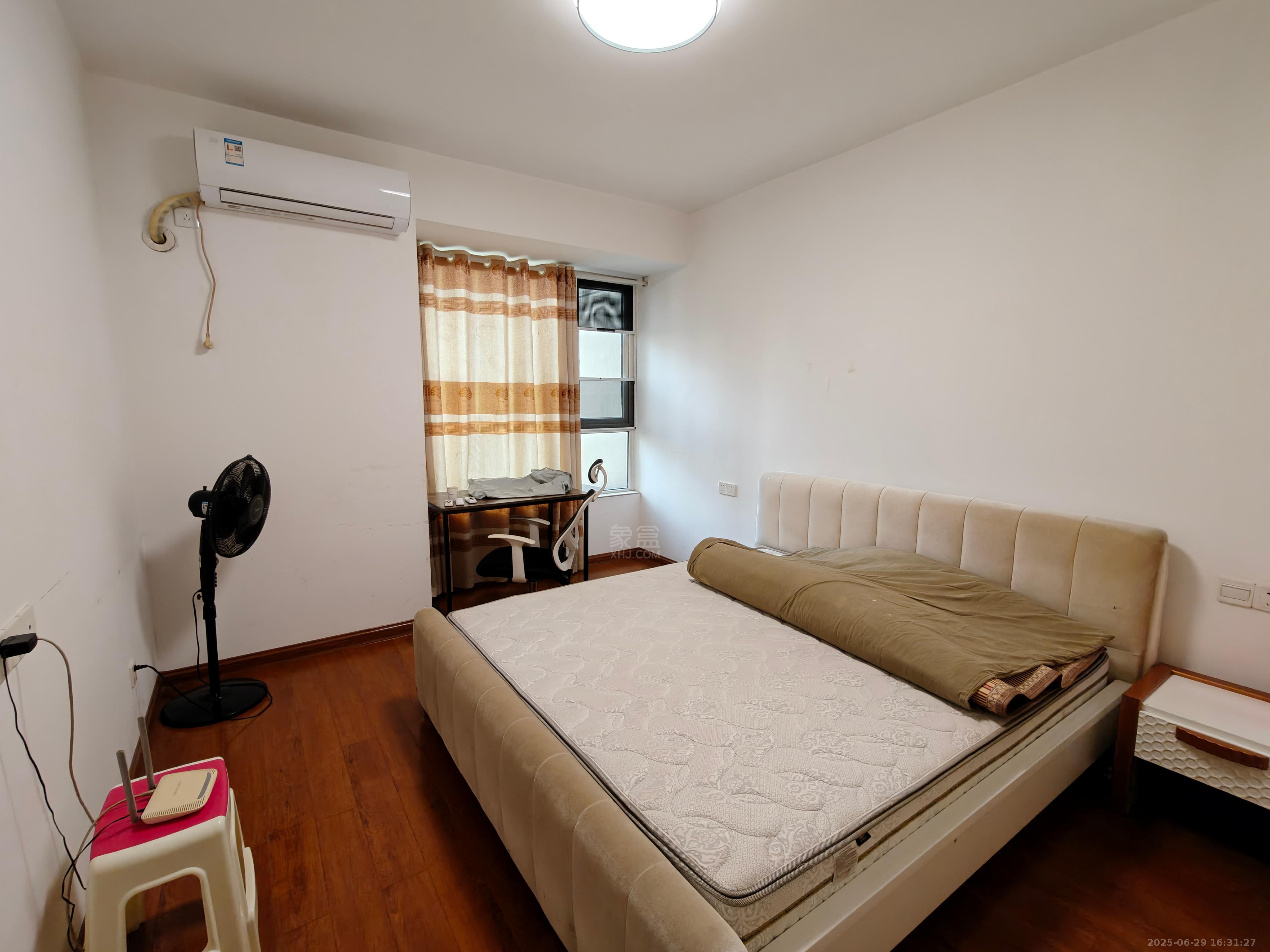 佳兆业金域天下三期  3室2厅1卫    1800.0元/月 佳兆业金域天下三期  3室2厅1卫    1800.0元/月室内图