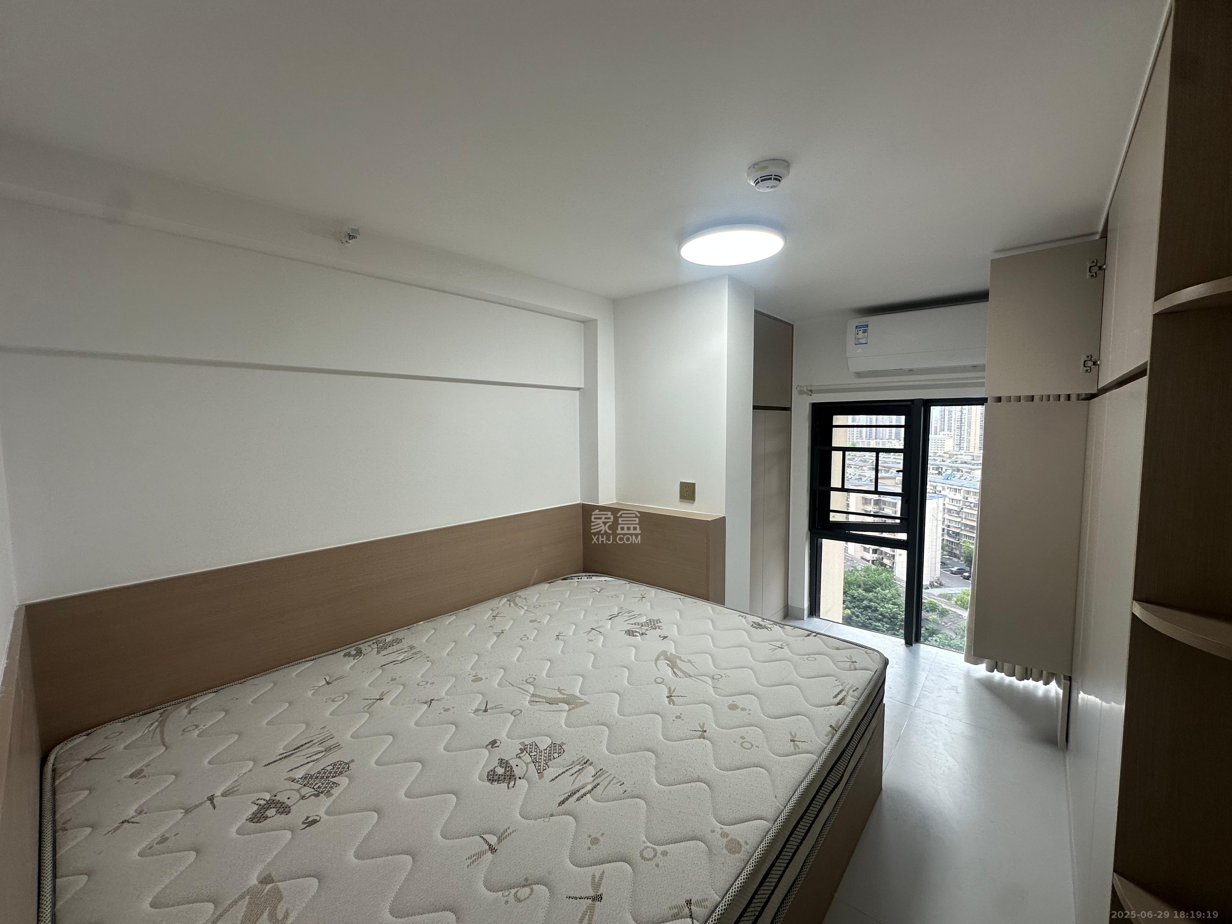 卓越伊景苑  2室1厅1卫   2300.00元/月室内图