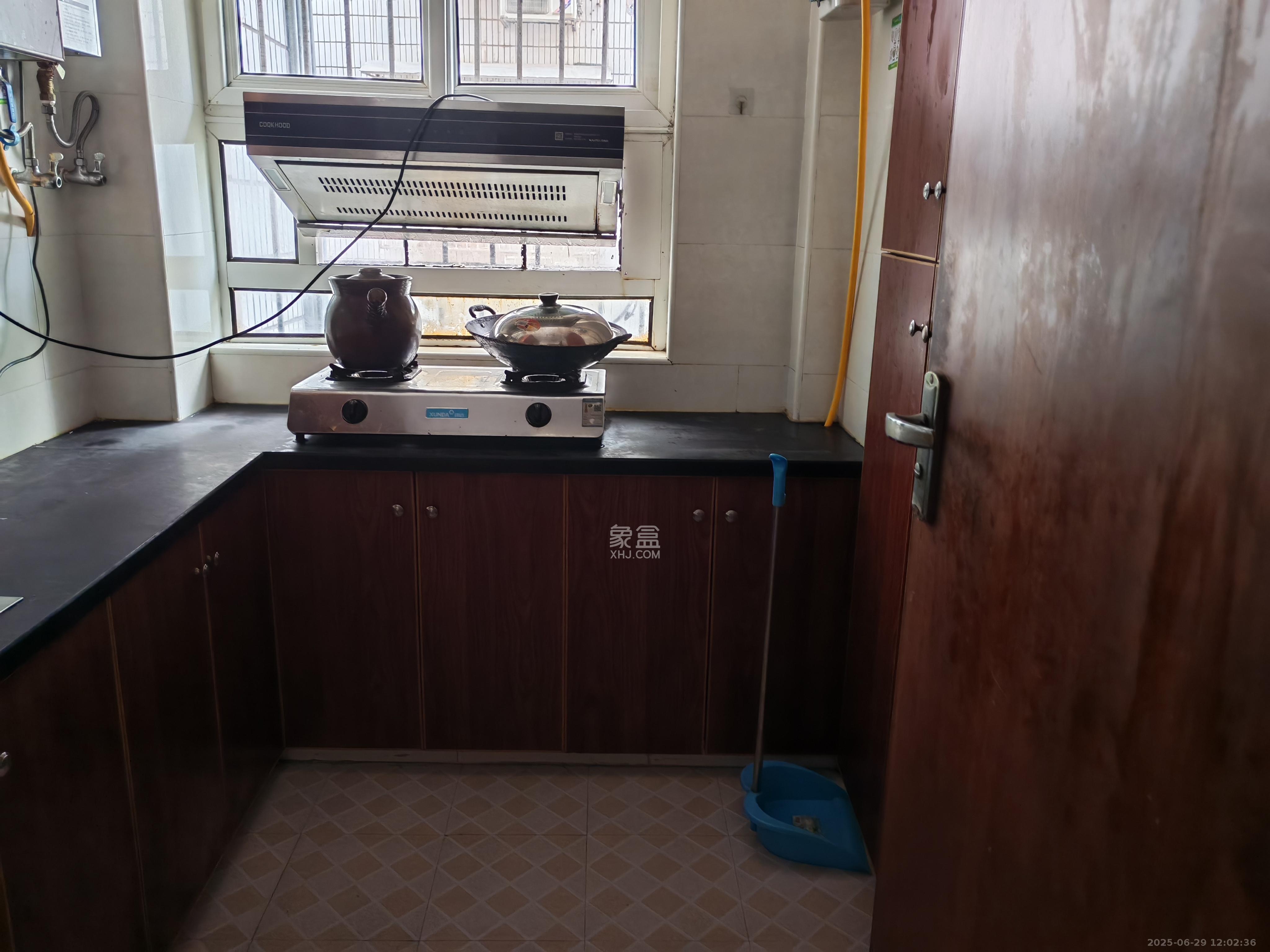 竹园公寓  2室1厅1卫    2200.0元/月室内图