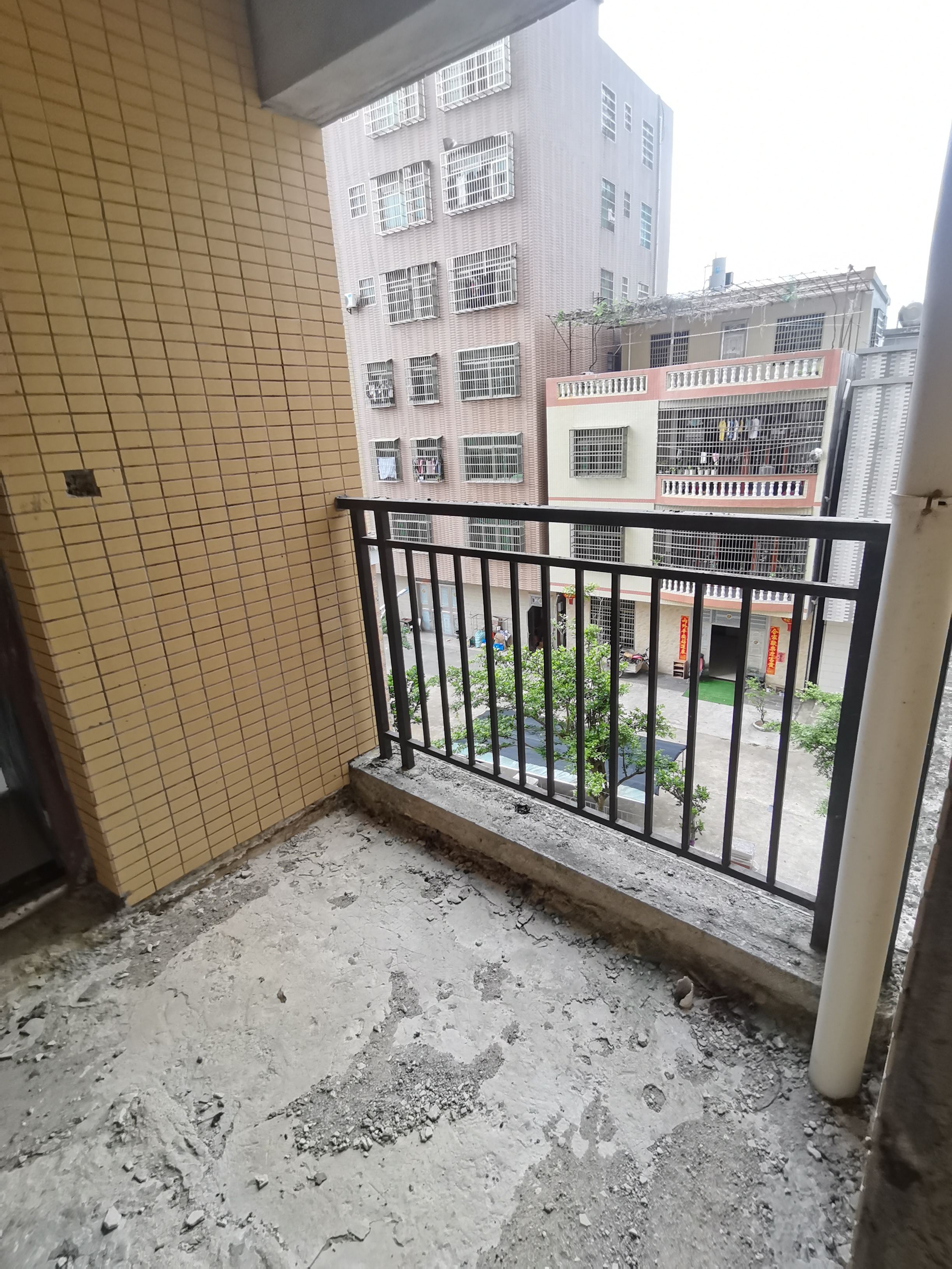 青春东岸一期  3室2厅2卫   110.00万室内图