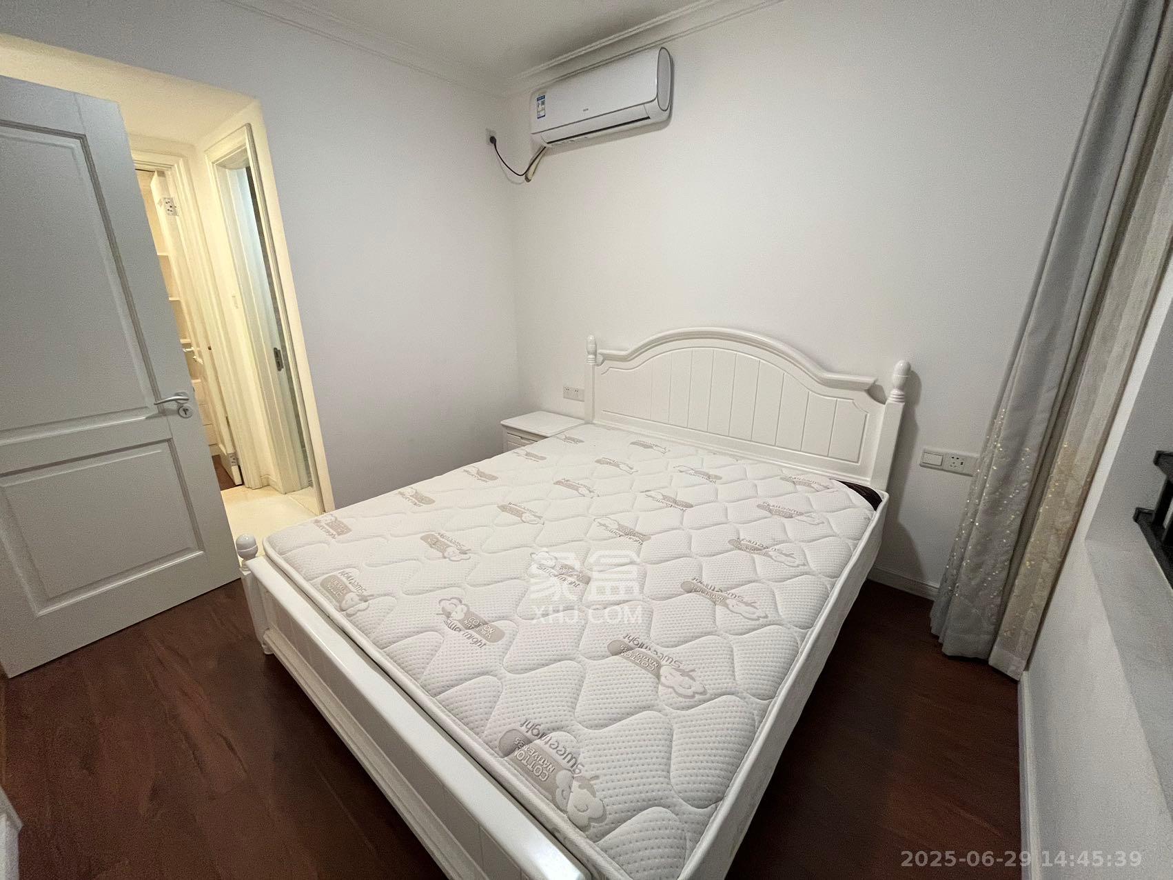 万科魅力之城观澜里 3室2厅2卫 2600.0元/月 万科魅力之城观澜里 3室2厅2卫 2600.0元/月室内图