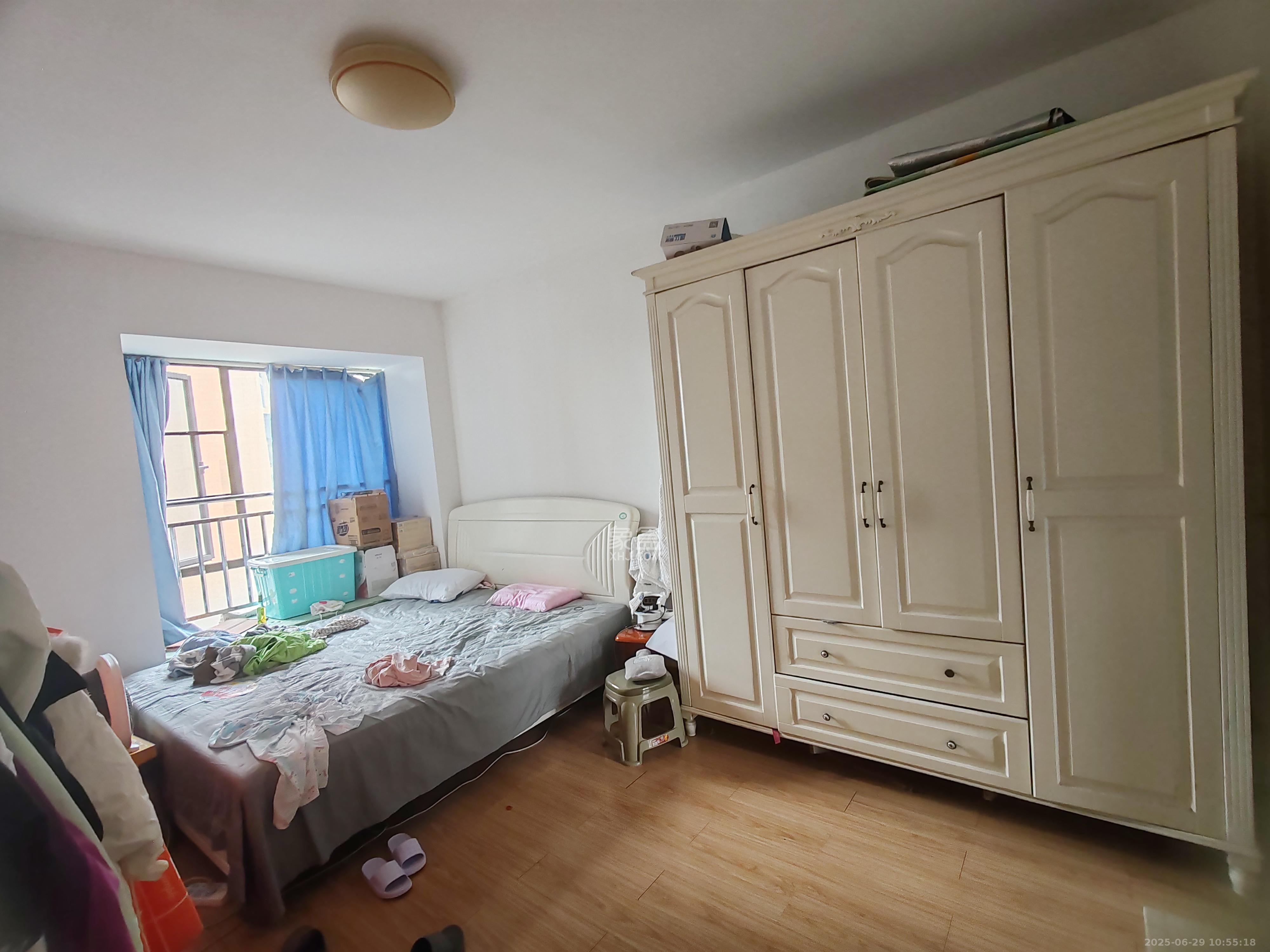 汇金城/嘉华城(二期、三期) 4室2厅2卫 3200.0元/月 汇金城/嘉华城(二期、三期) 4室2厅2卫 3200.0元/月室内图