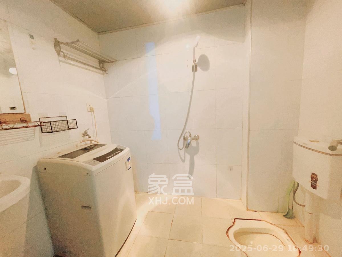 鑫远杰座  1室1厅1卫   2000.00元/月室内图
