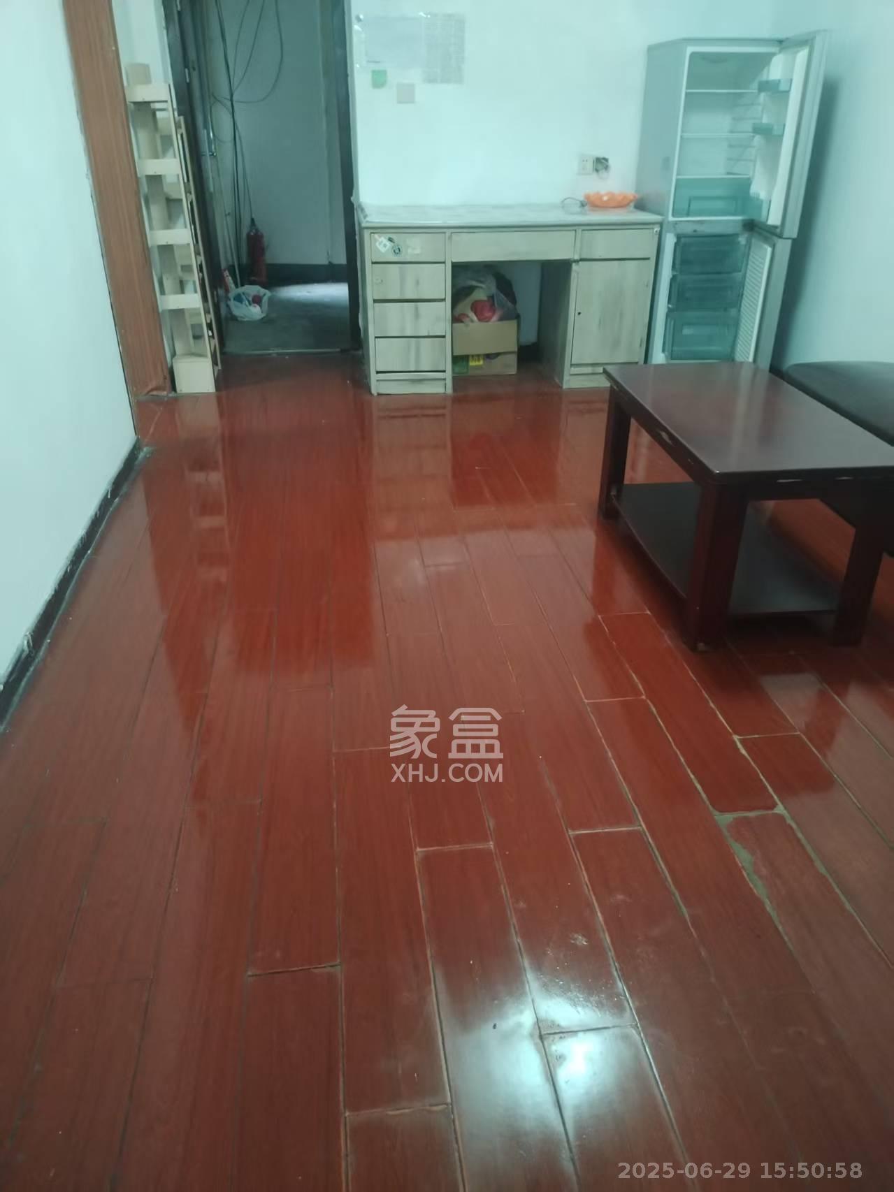 南门口晏家塘社区  2室1厅1卫    1500.0元/月 南门口晏家塘社区  2室1厅1卫    1500.0元/月室内图