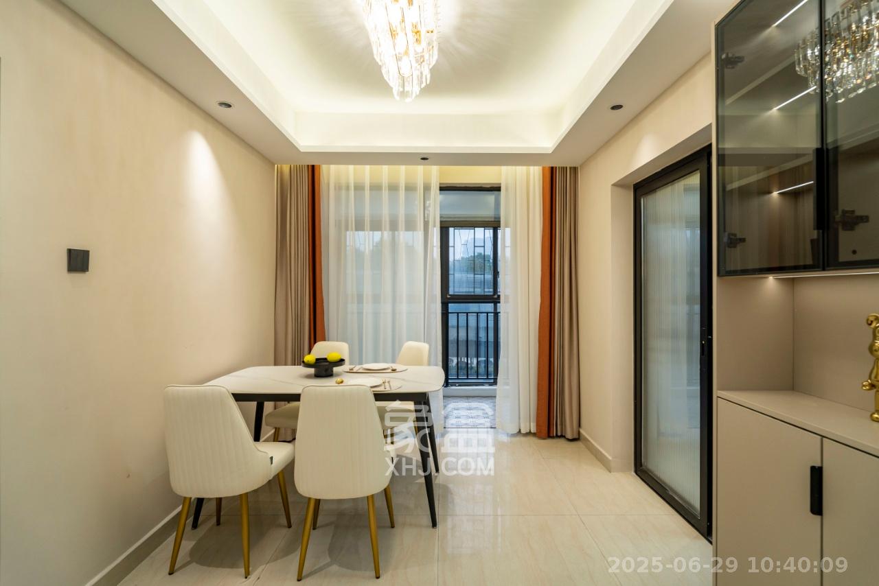 万象凯旋湾  1室2厅2卫    4500.0元/月室内图