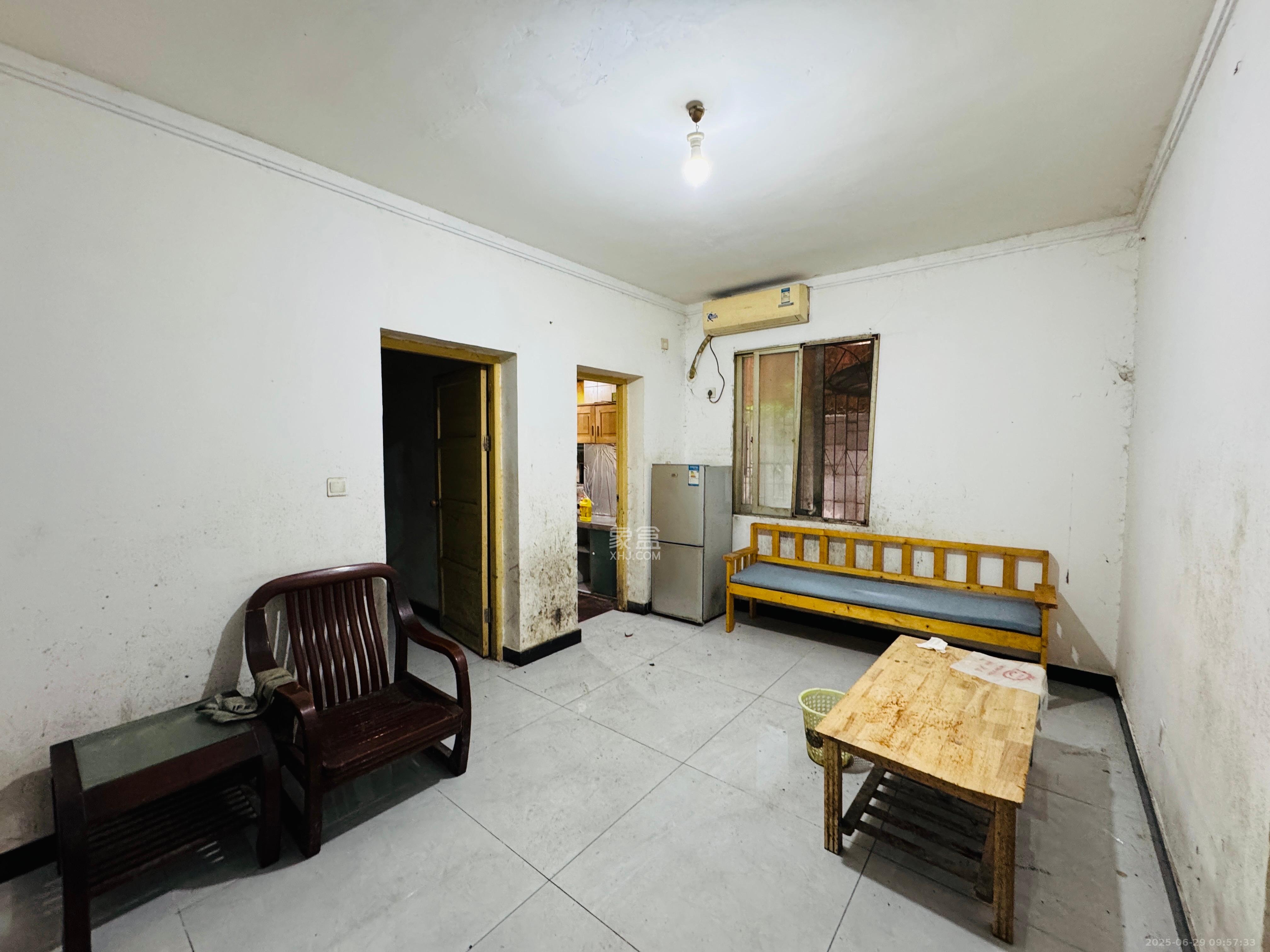 富康小区(富康花园) 3室2厅2卫 1500.0元/月 富康小区(富康花园) 3室2厅2卫 1500.0元/月室内图