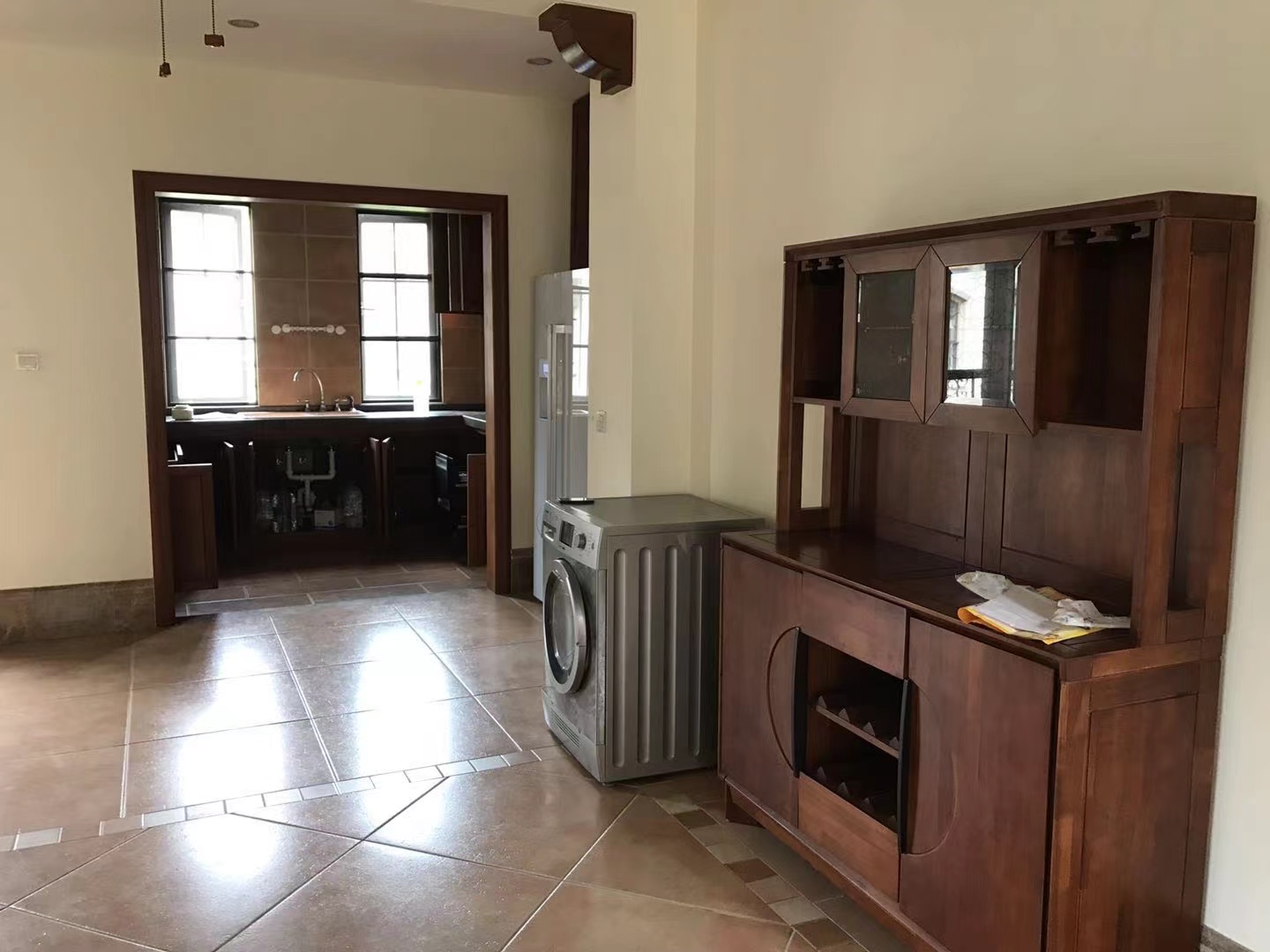 美林谷 4室2厅4卫 16000.0元/月 美林谷 4室2厅4卫 16000.0元/月室内图