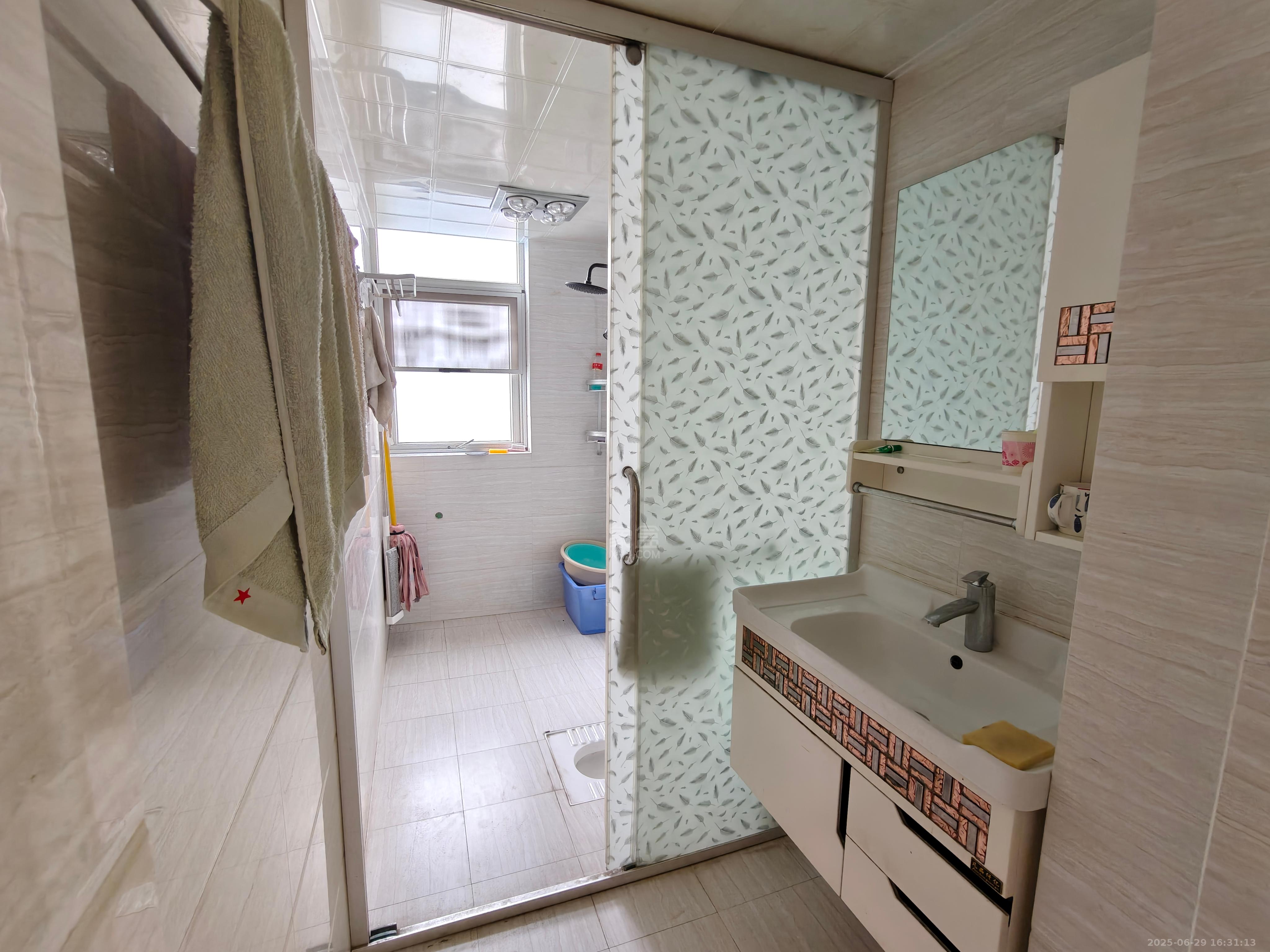 佳兆业金域天下三期  3室2厅1卫    1800.0元/月 佳兆业金域天下三期  3室2厅1卫    1800.0元/月室内图