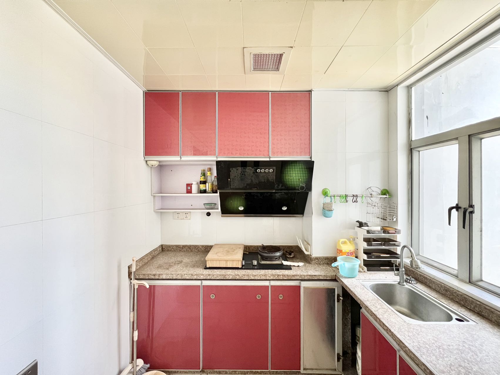 福秀小区  2室2厅1卫    1700.0元/月 福秀小区  2室2厅1卫    1700.0元/月室内图