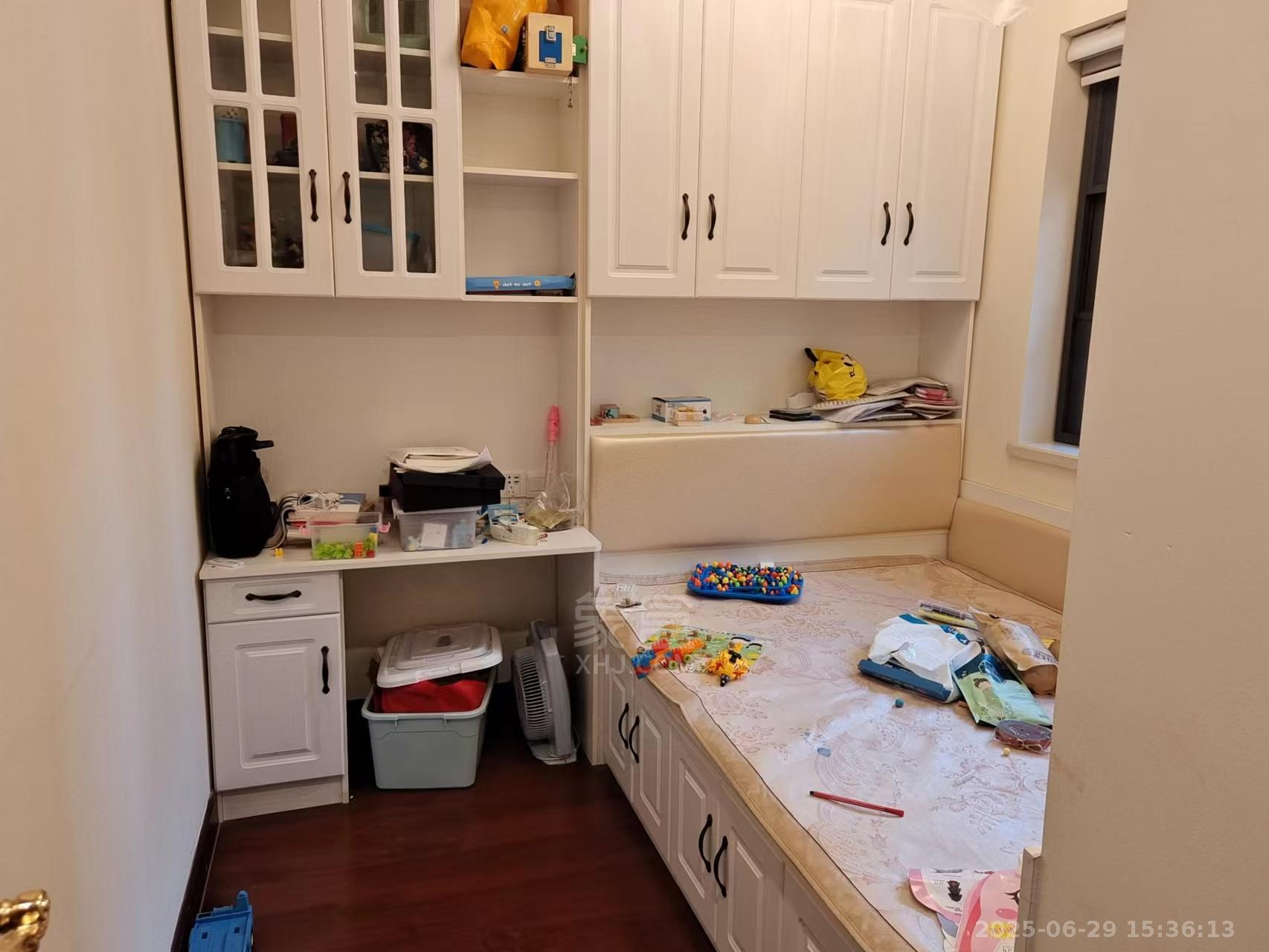 恒大华府 1室1厅1卫 1800.0元/月 恒大华府 1室1厅1卫 1800.0元/月室内图