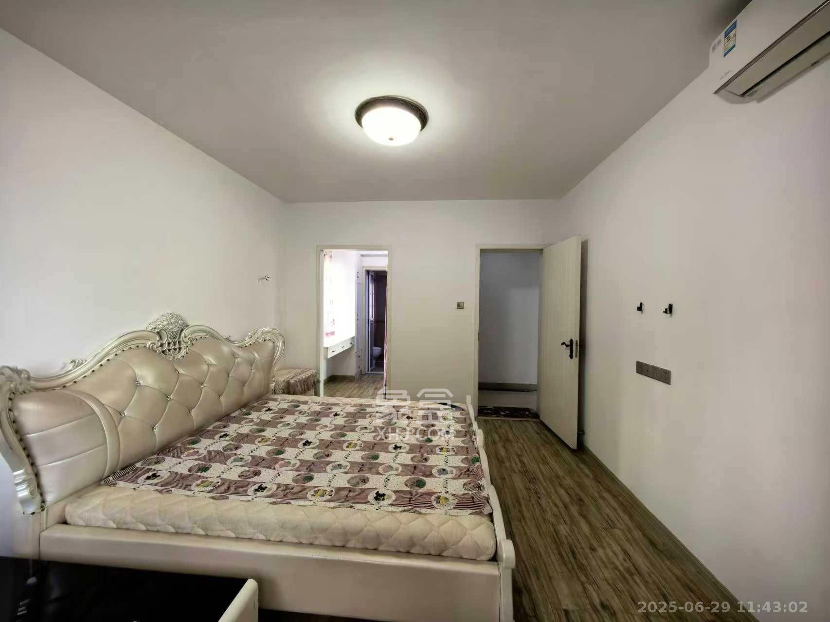 新城国际花都 1室1厅1卫 2200.0元/月 新城国际花都 1室1厅1卫 2200.0元/月室内图