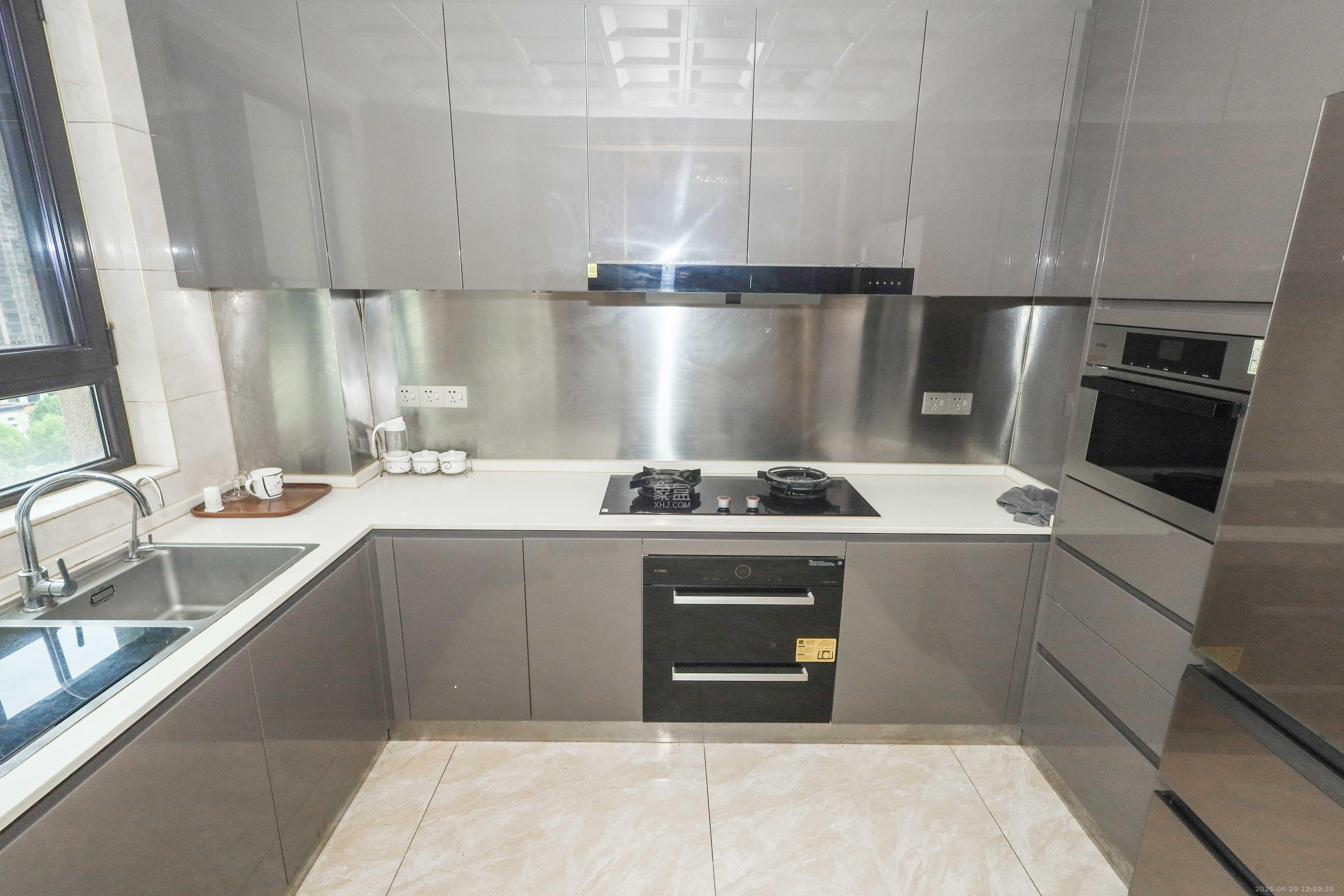 晟通牡丹舸 4室2厅4卫 600.0万 晟通牡丹舸 4室2厅4卫 600.0万厨房