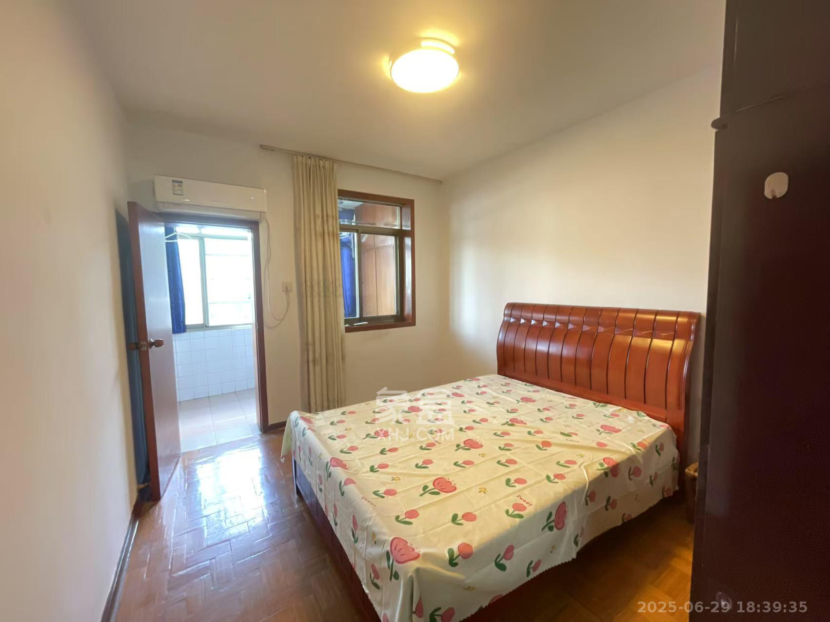 长监宿舍  2室1厅1卫    1400.0元/月 长监宿舍  2室1厅1卫    1400.0元/月户型图