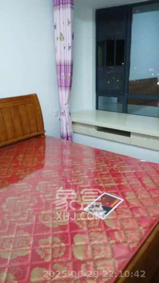 深业睿城  2室2厅1卫    1800.0元/月室内图