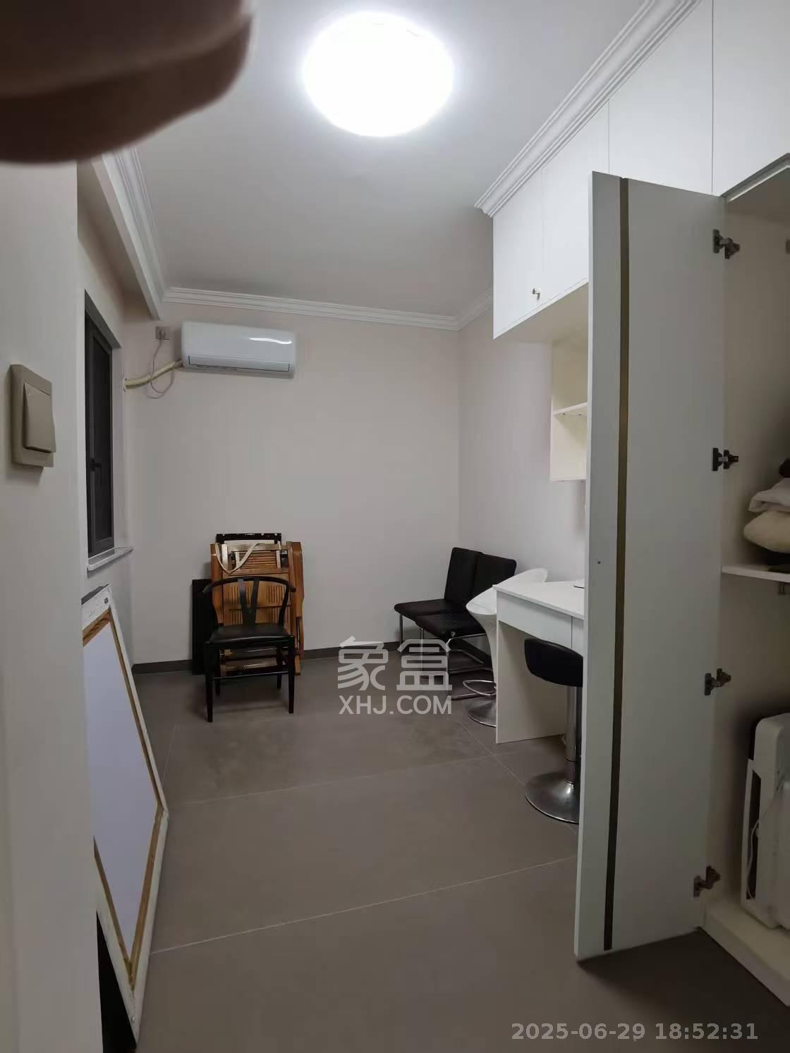 汉唐世家一期  3室2厅2卫    3000.0元/月 汉唐世家一期  3室2厅2卫    3000.0元/月室内图