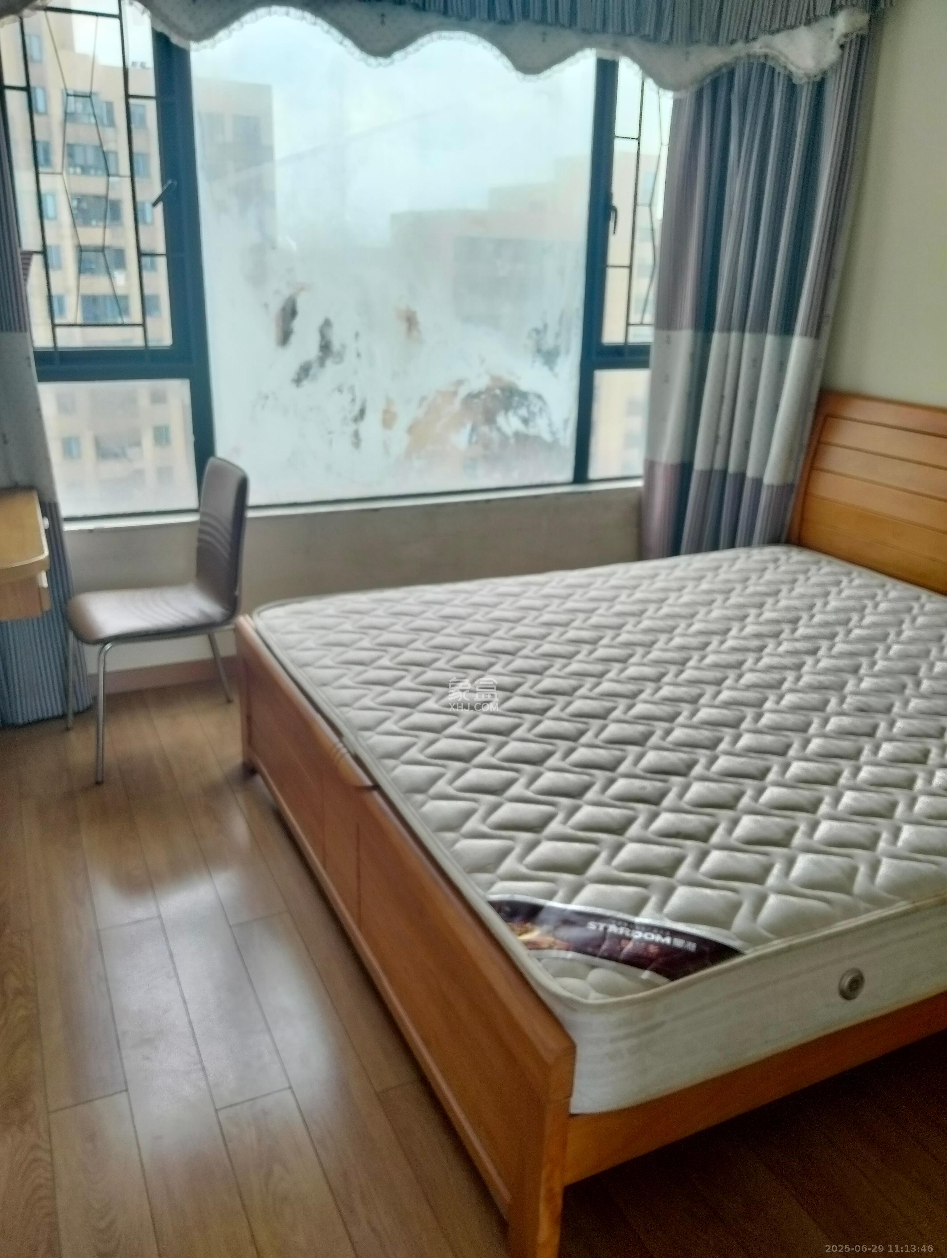 长房时代城  3室2厅1卫   2800.00元/月室内图