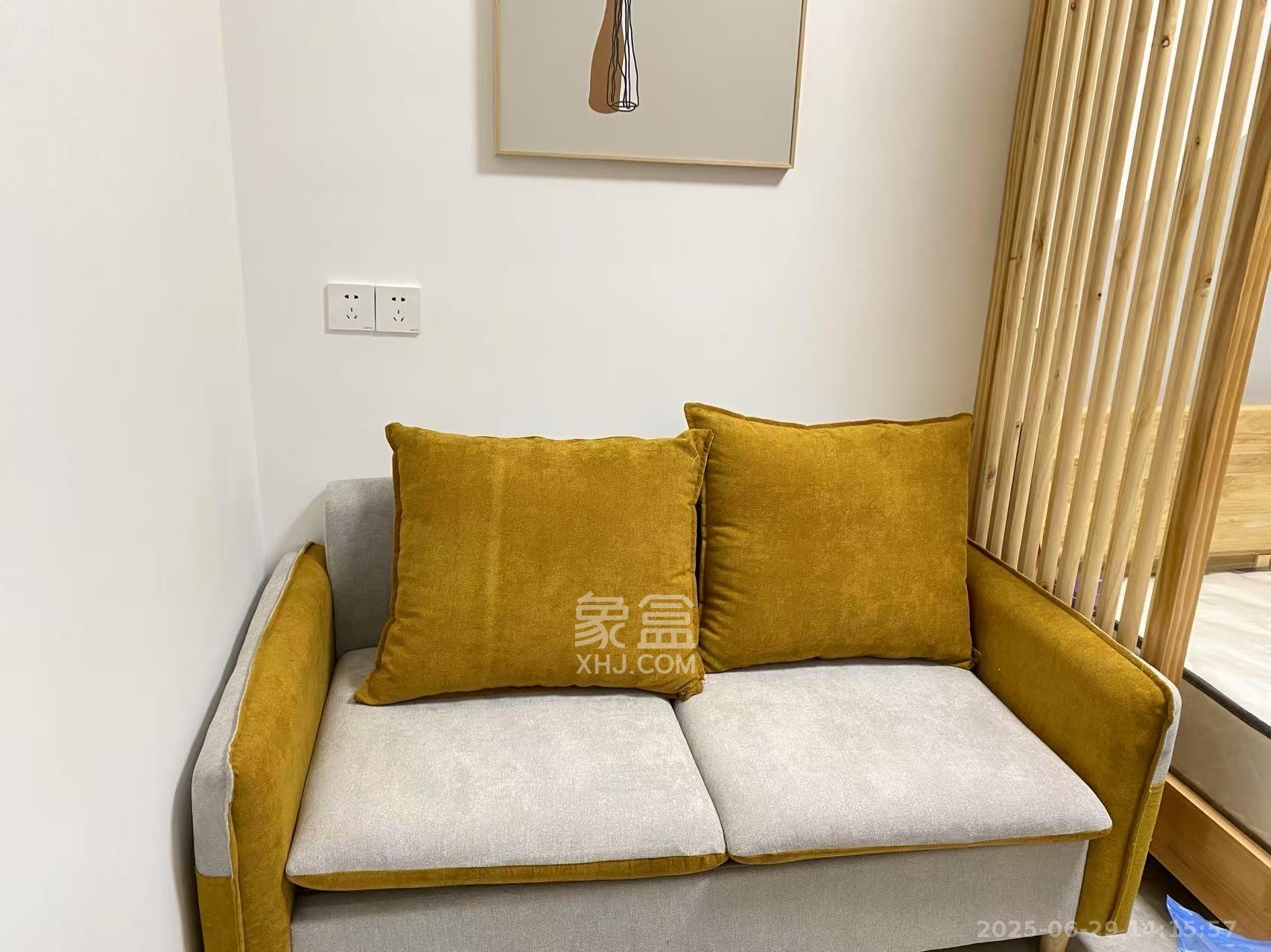 东盈商业广场(华泉城市广场)  1室1厅1卫    1800.0元/月 东盈商业广场(华泉城市广场)  1室1厅1卫    1800.0元/月室内图