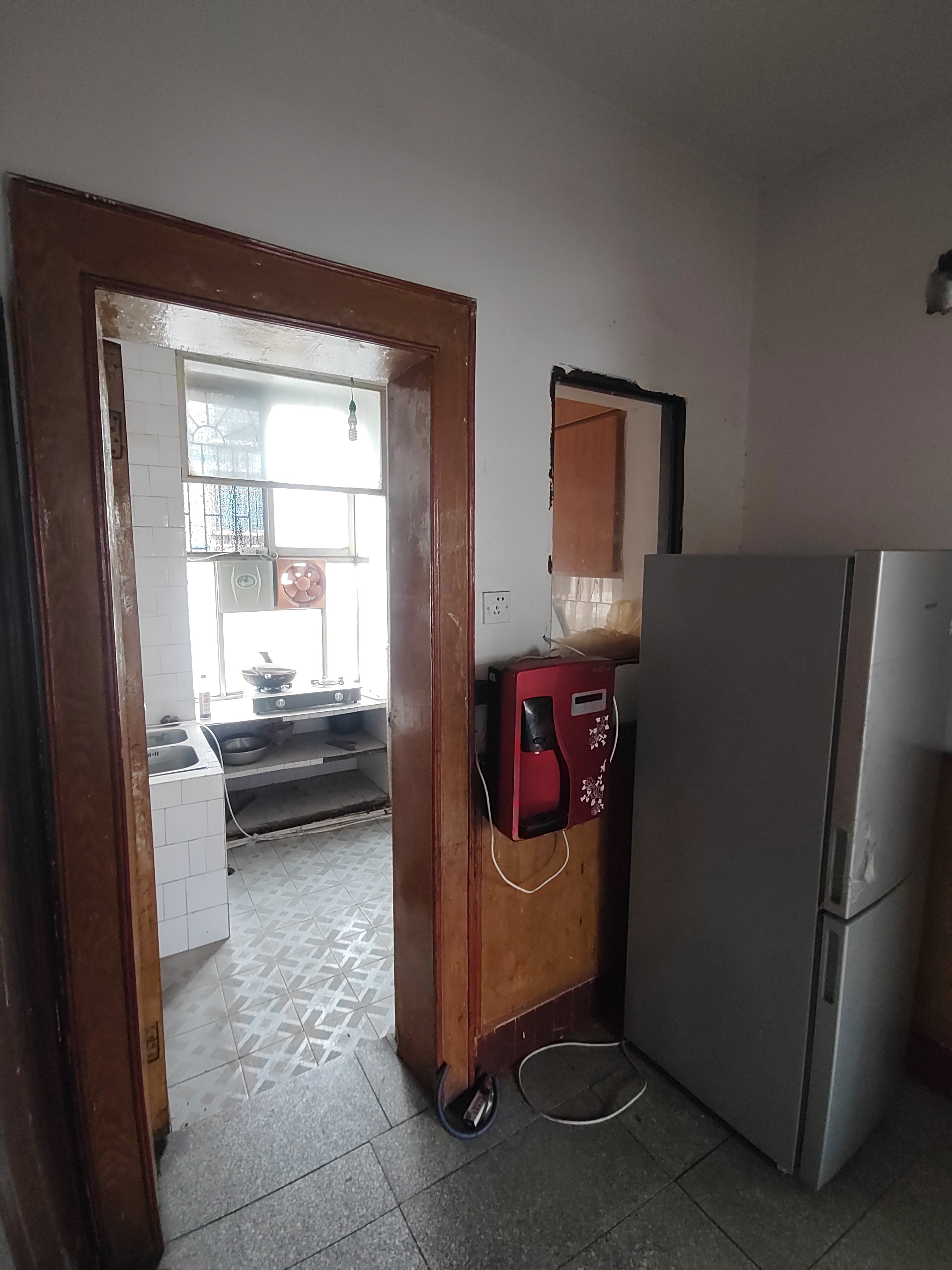 中级人民法院 2室1厅1卫 880.0元/月 中级人民法院 2室1厅1卫 880.0元/月室内图