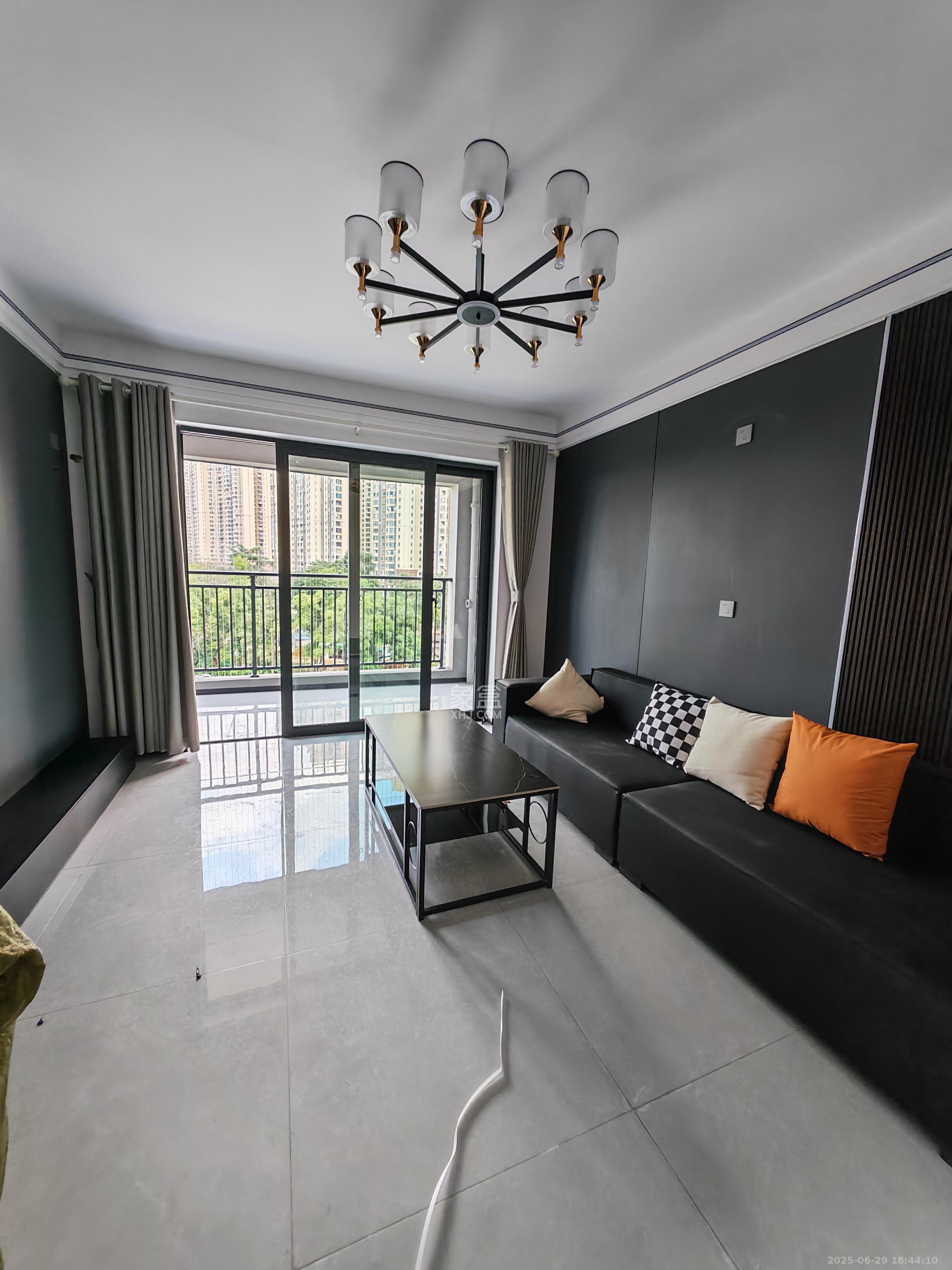 周南学府 2室2厅1卫 2200.0元/月 周南学府 2室2厅1卫 2200.0元/月室内图