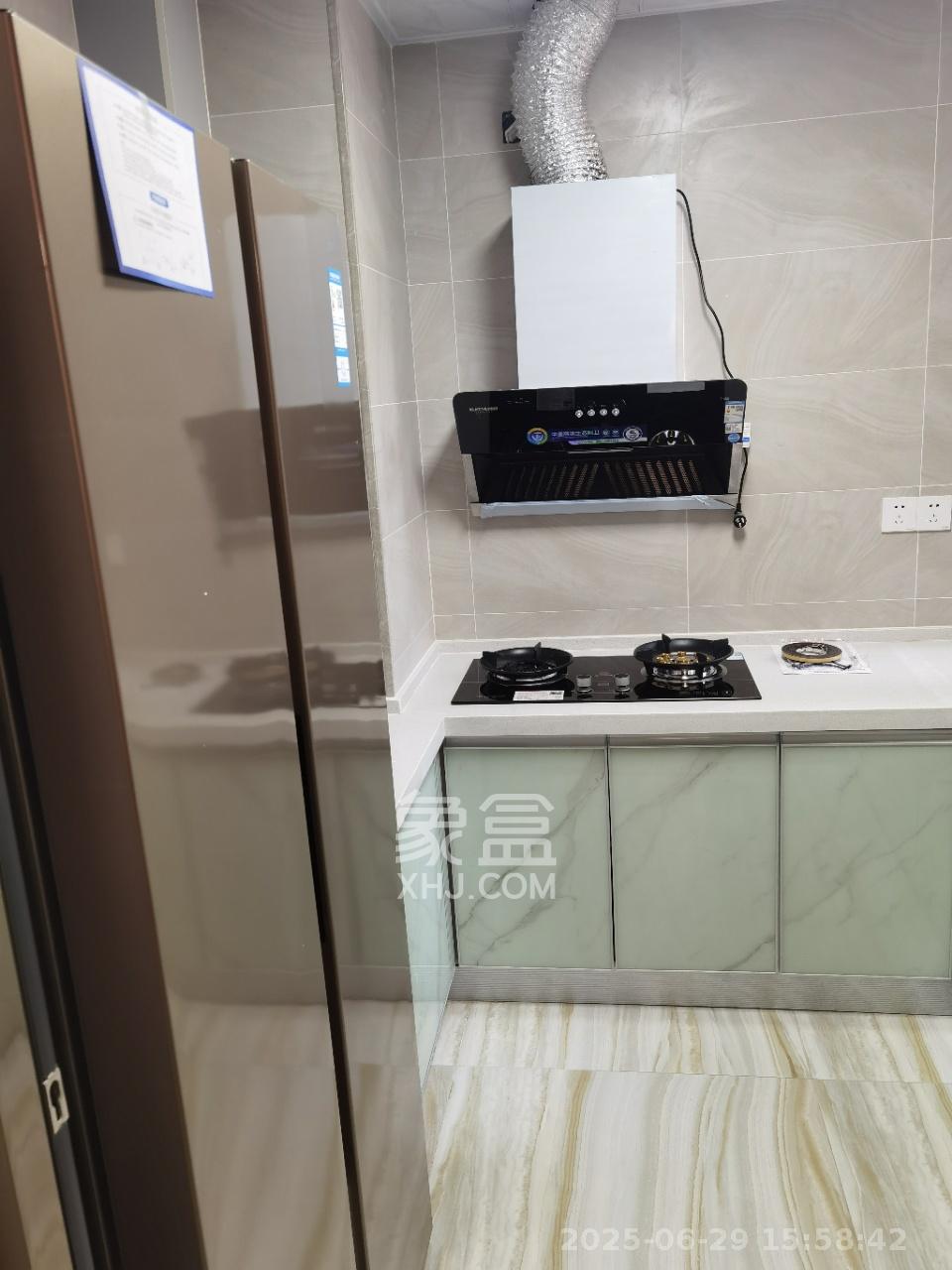 八方小区C区 3室2厅2卫 4200.0元/月 八方小区C区 3室2厅2卫 4200.0元/月室内图