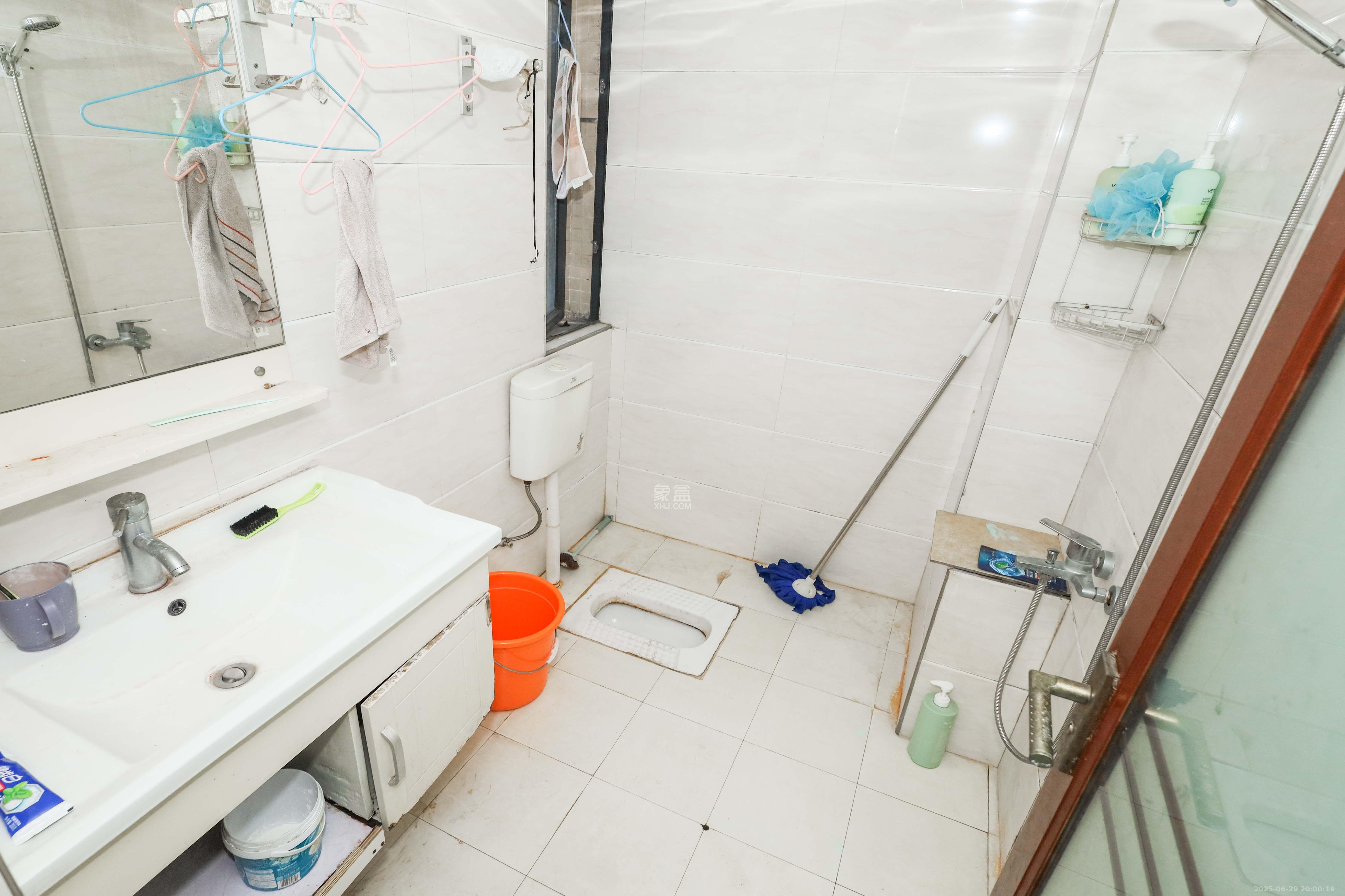 保利麓谷林语A区 3室2厅1卫 2200.0元/月 保利麓谷林语A区 3室2厅1卫 2200.0元/月室内图