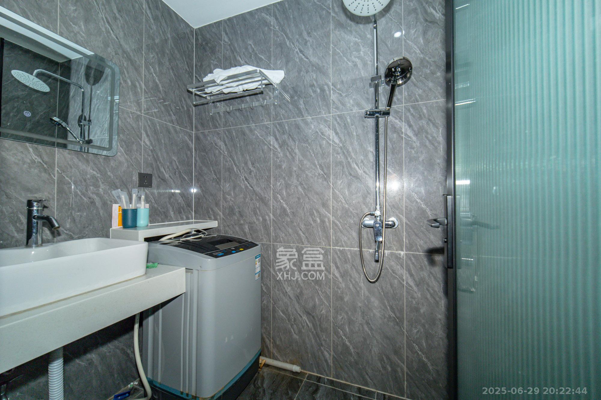 新城悦隽公园  1室1厅1卫    27.9万 新城悦隽公园  1室1厅1卫    27.9万卫生间