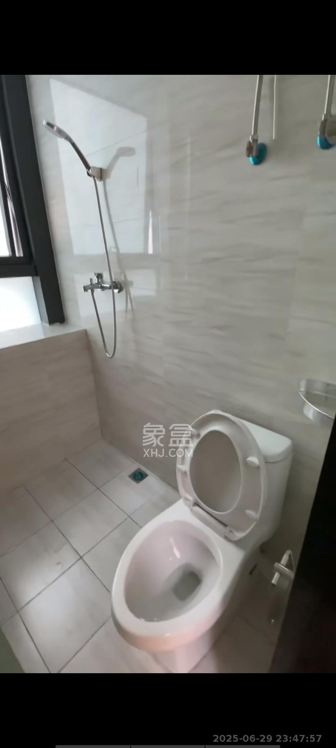 恒大珺悦府  1室2厅1卫   2400.00元/月室内图