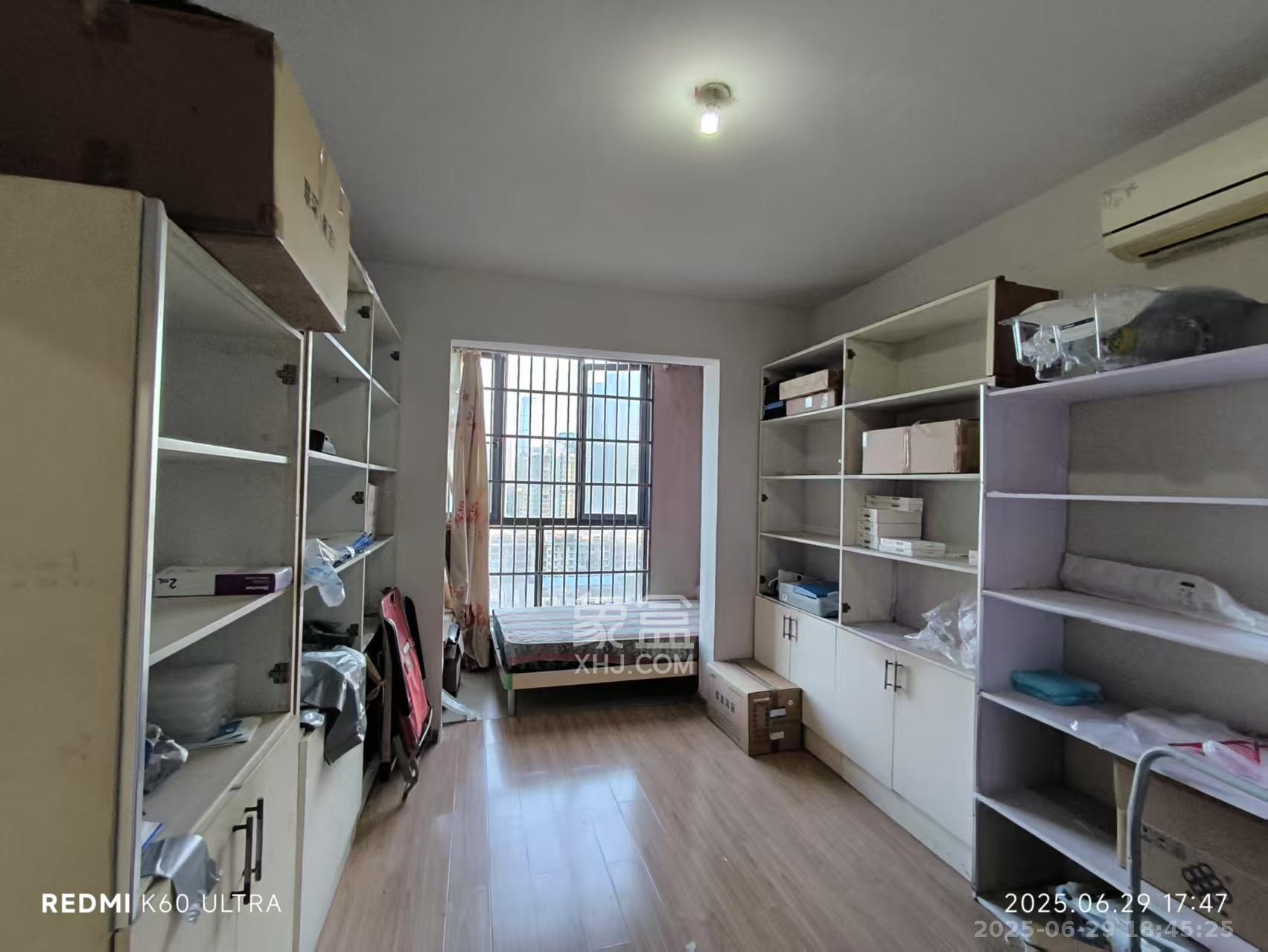 公园9号 3室2厅2卫 4000.0元/月 公园9号 3室2厅2卫 4000.0元/月室内图