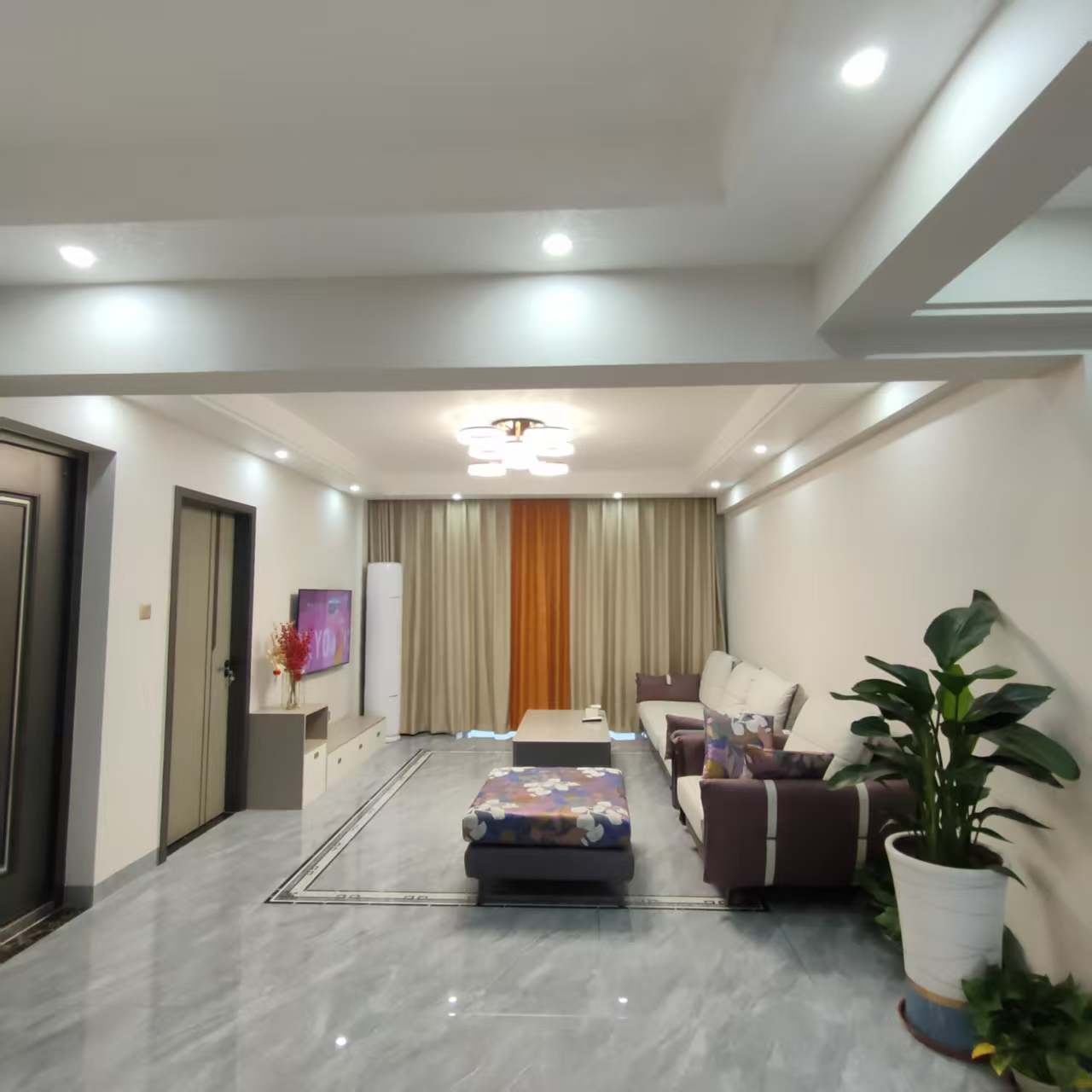 港岛花园 3室2厅2卫 245.0万 港岛花园 3室2厅2卫 245.0万室内图