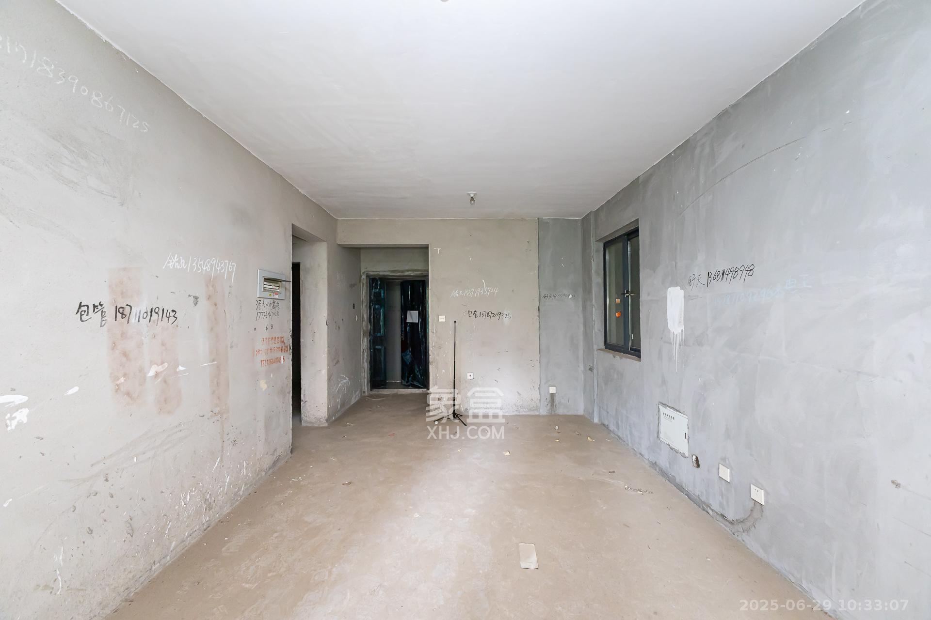 明发国际城 3室2厅1卫 75.0万 明发国际城 3室2厅1卫 75.0万客厅